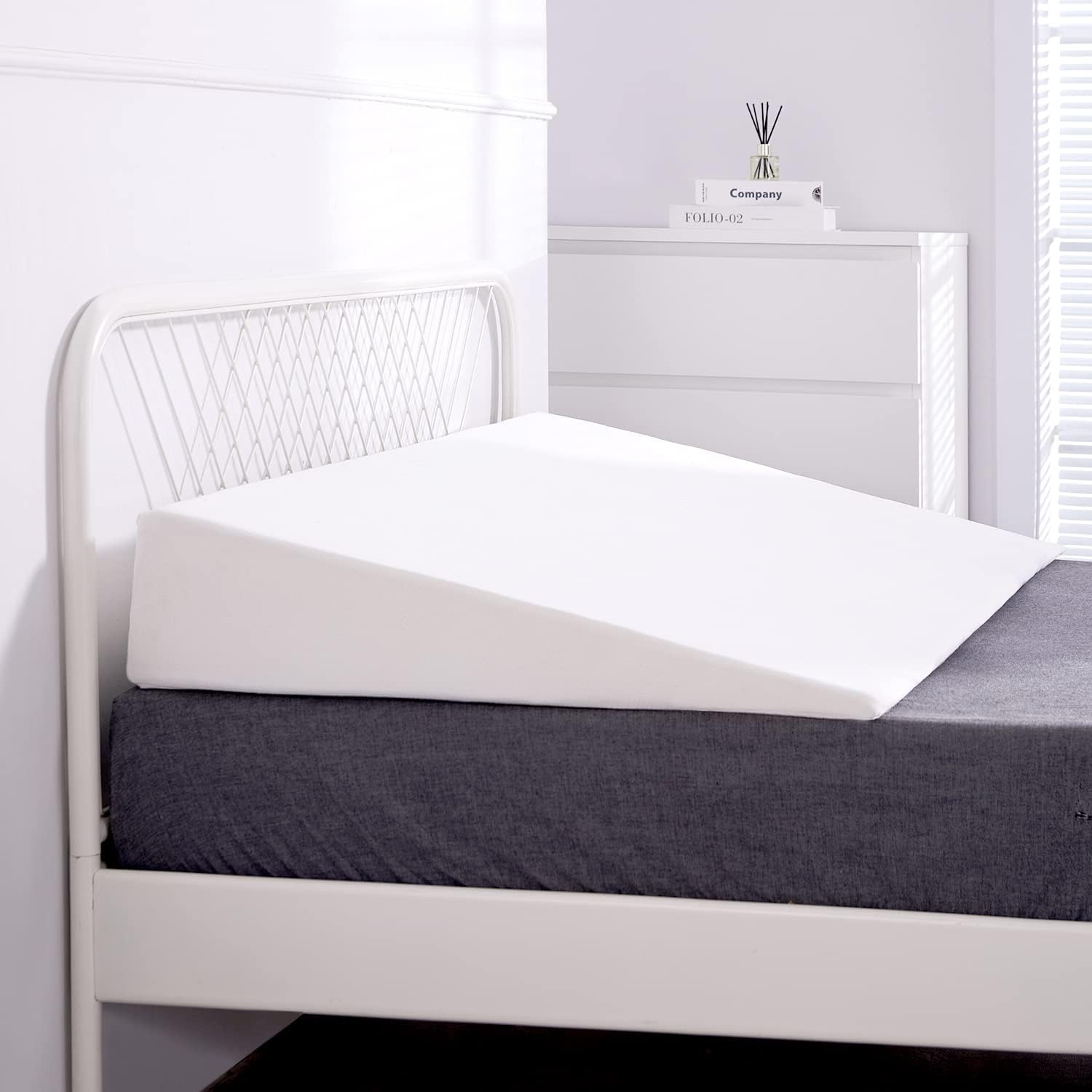 SUNYRISY Wide Size Bed Wedge Pillow, Wedge Mattress Topper