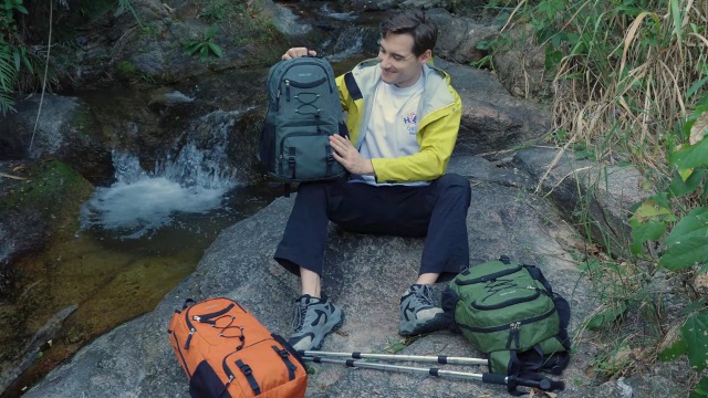 Amazon.com : Nerlion Lightweight Foldable 35L Hiking Backpack Travel  Backpack for Men Women Camping Waterproof Outdoor Hiking Daypack Backpack  Green : Sports & Outdoors