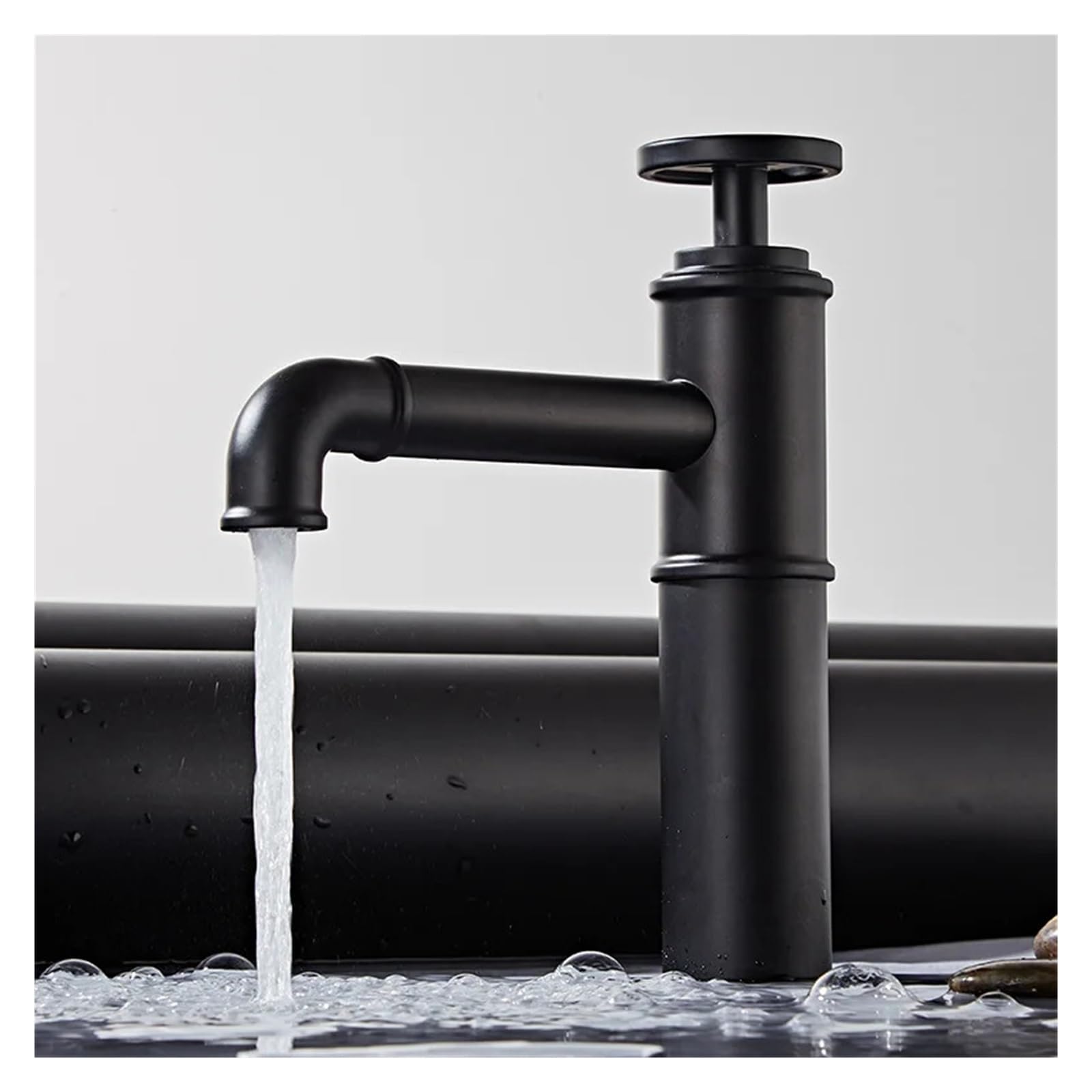 Robinet de lavabo industriel mitigeur chaud et froid en cuivre tuyau d'eau noir