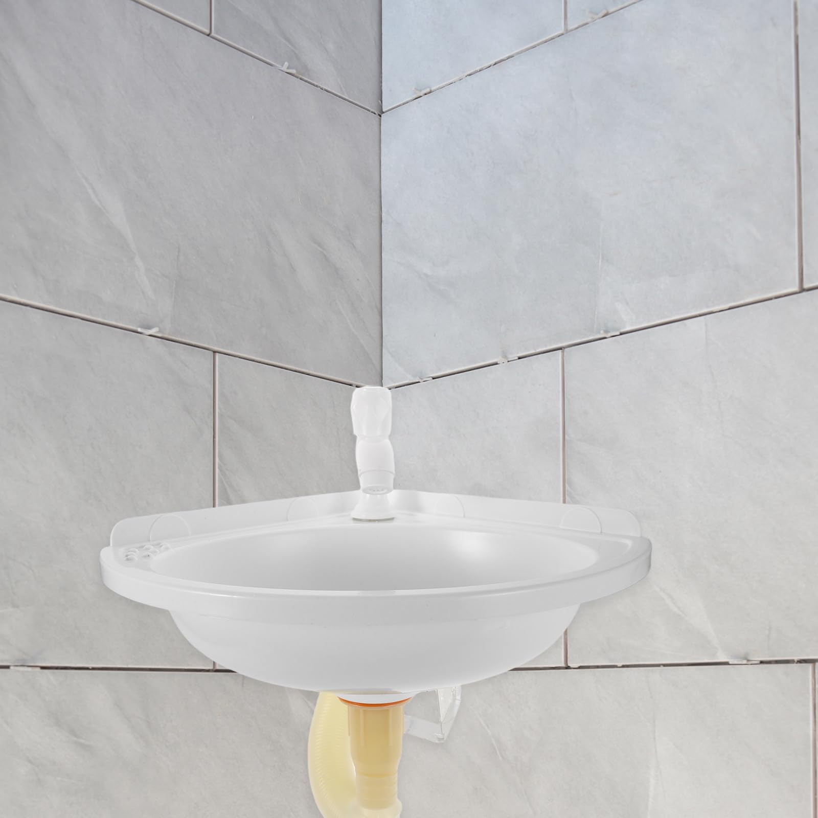 Cabilock Lavandino da bagno triangolare sospeso a parete con rubinetto, lavabo angolare in plastica, lavabo bianco a parete per uso domestico e sul balcone