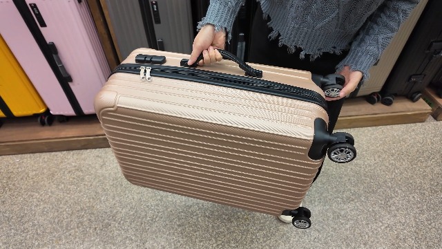 ⭐訳アリ スーツケース 大型丈夫超軽量 多機能 キャリーケース 大型スーツケース Amazon | [TIAMORA] ☆赤字覚悟 在庫一掃☆スーツケース 大型 超軽量