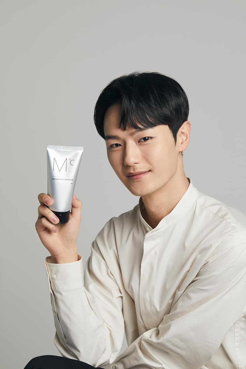 MdoC Men’s Scrub Foam – Charcoal Exfoliating Cleanser with Walnut Shell, Removes Blackheads & Dead Skin, Controls Sebum, All Skin Types, 150g - Image 5