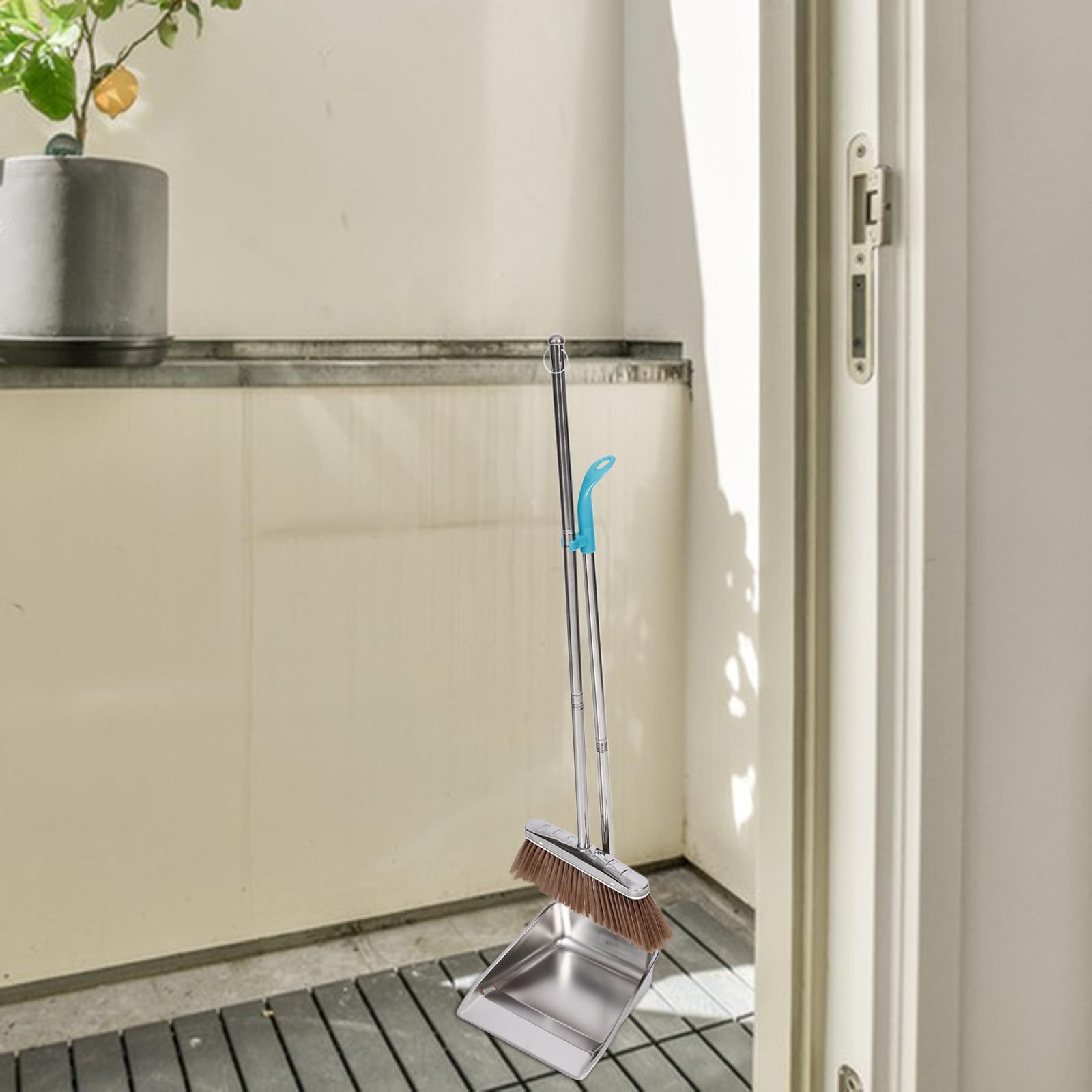 ibasenice Juego de Escoba y Recogedor de Acero Inoxidable Hogar, Diseño Simple y Resistente Ajuste al Suelo, Accesorios para Limpieza Doméstica