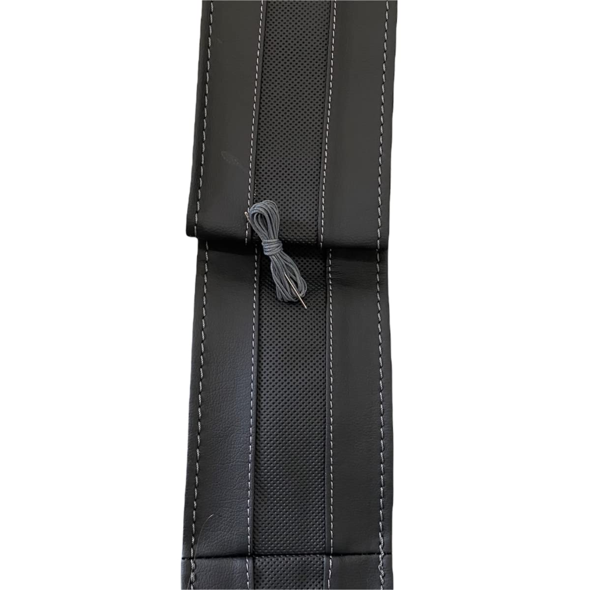 LB119 - pokrowiec na kierownicę 37-39 cm do sznurowania, czarny z perforowaną skórą