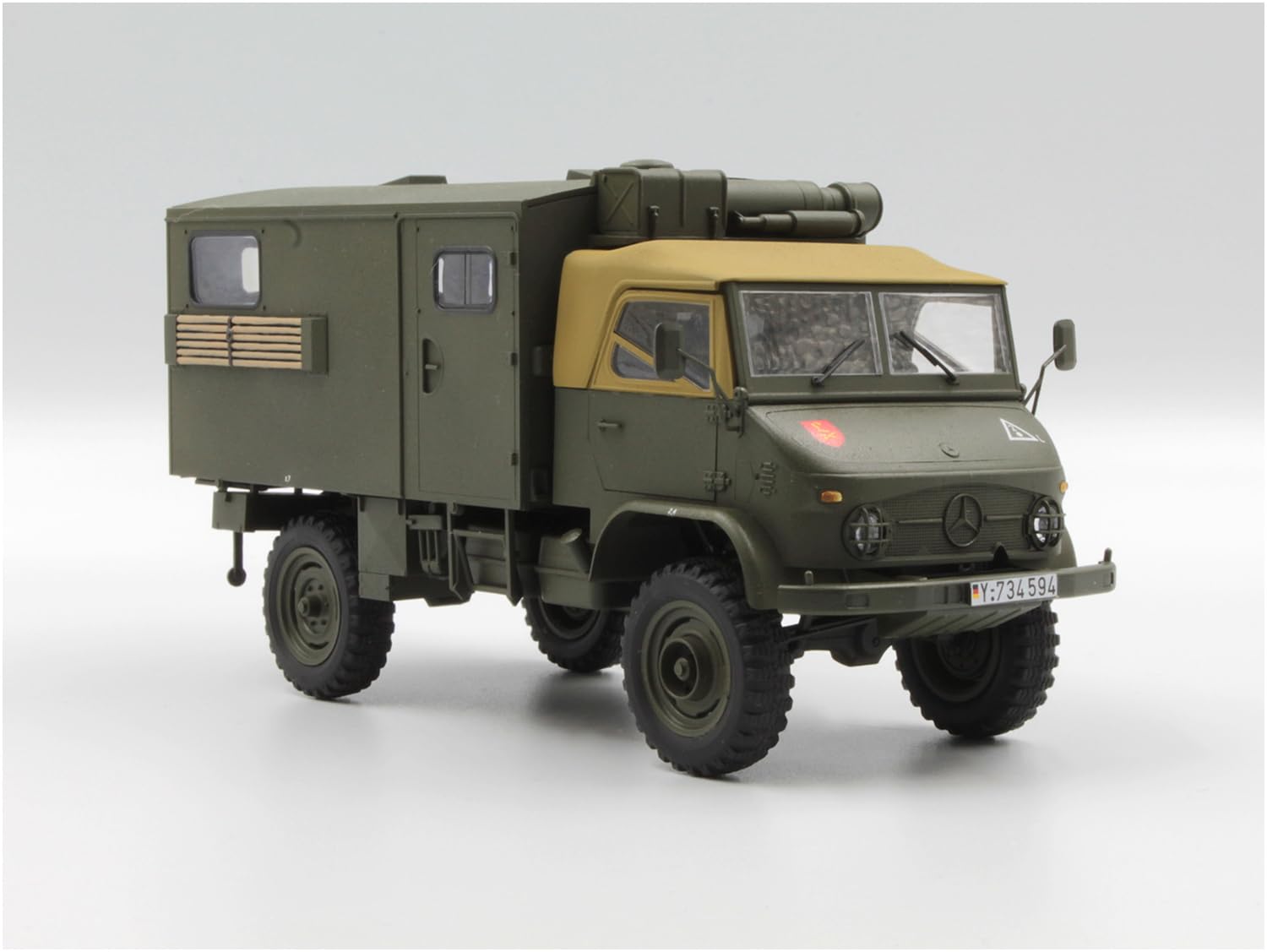 ICM ICM35136 1:35-Unimog S 404 w/Box Body, Bundeswehr LKW Maßstab Modellbausatz