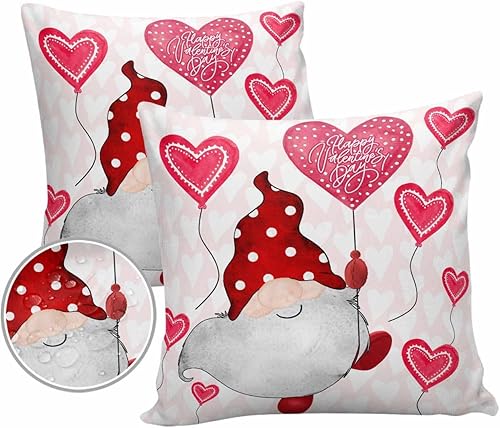 Paquete de 2 fundas de almohada impermeables para exteriores, diseño de gnomo rojo, corazón de amor rosa, para el día de San Valentín, 18 x 18