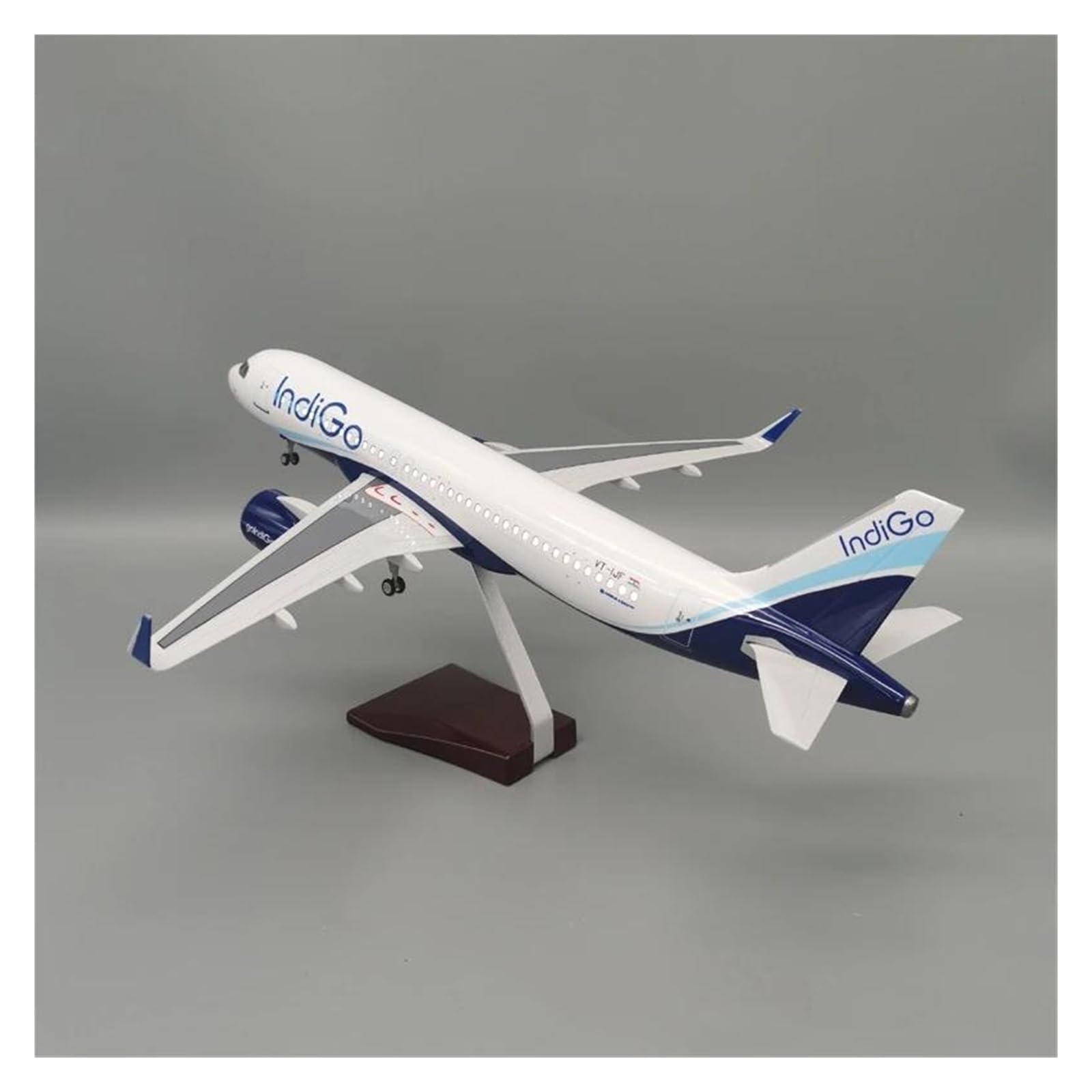 Odlewane zabawki samolotowe Skala 47 cm Duży model zabawkowy samolotu do modeli samolotów A320 Indigo Odlewane samoloty Z oświetleniem LED Kolekcja zabawek do zbierania i wyświetlania (z lampą)