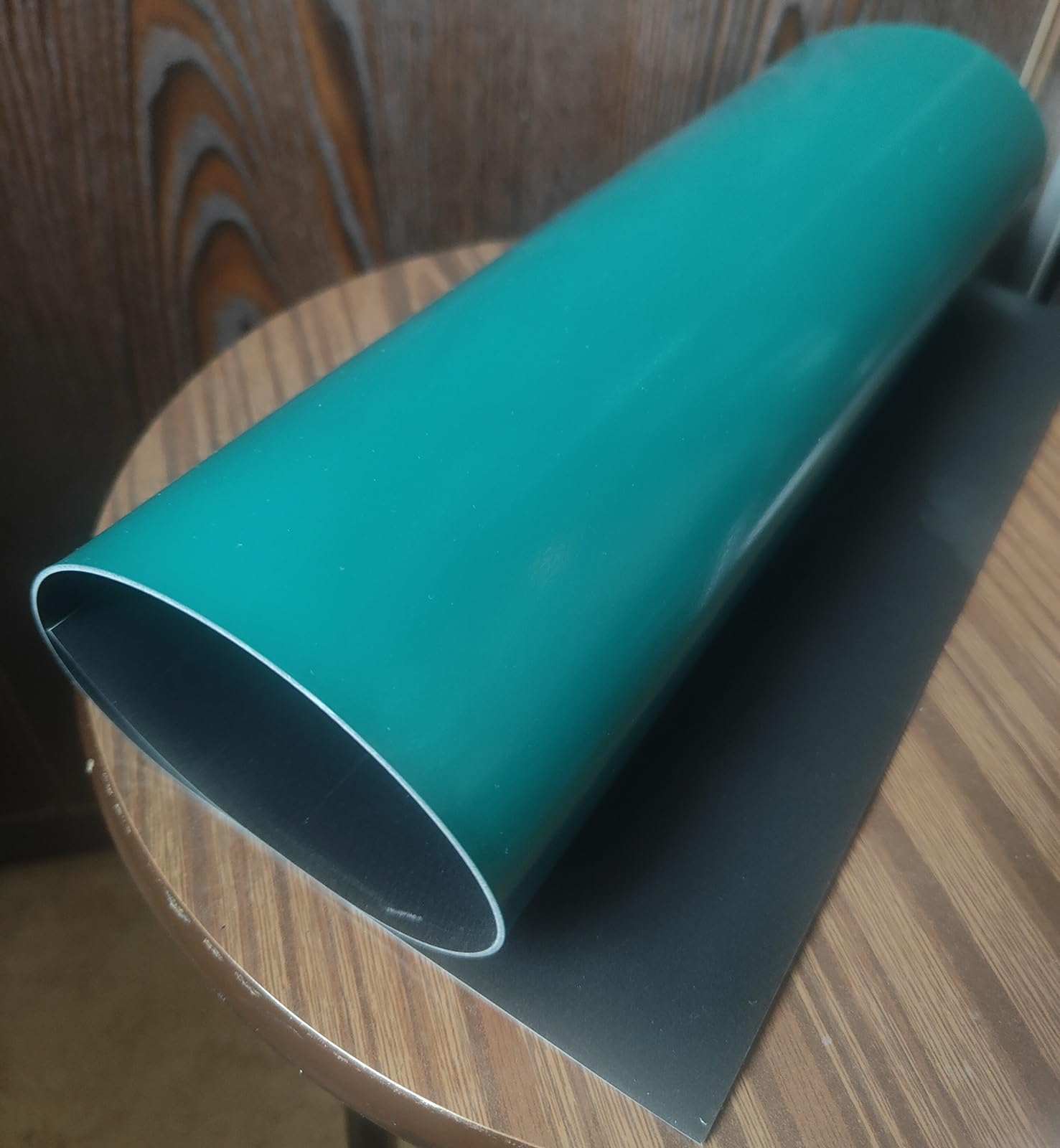 Green Anti-Static Desk Mat for Electronics, 2-Layer Rubber ESD-Dissipative Table Mats Roll for Solder Station/Test Maintenance Bench, Electrostatic Protection Soft Board(2mm,0.8x1.2m/2.6x4ft)