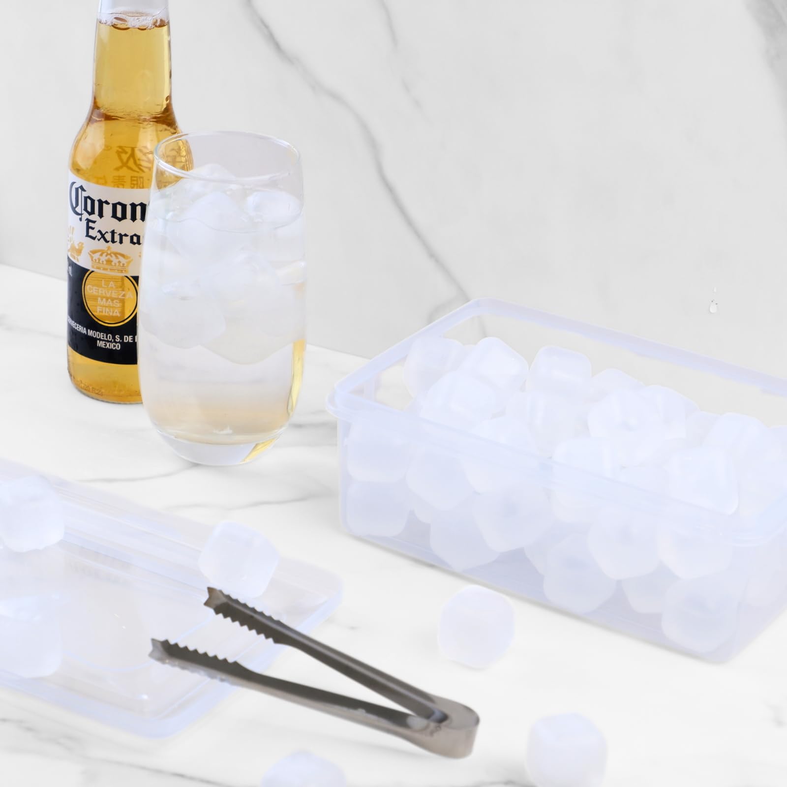 Cubo de hielo reutilizable con tapa y contenedor, paquete de 60 cubitos de hielo de plástico para bebidas, sin BPA, cubos de hielo cuadrados recongelables para botellas de agua, whisky, vodka, café,