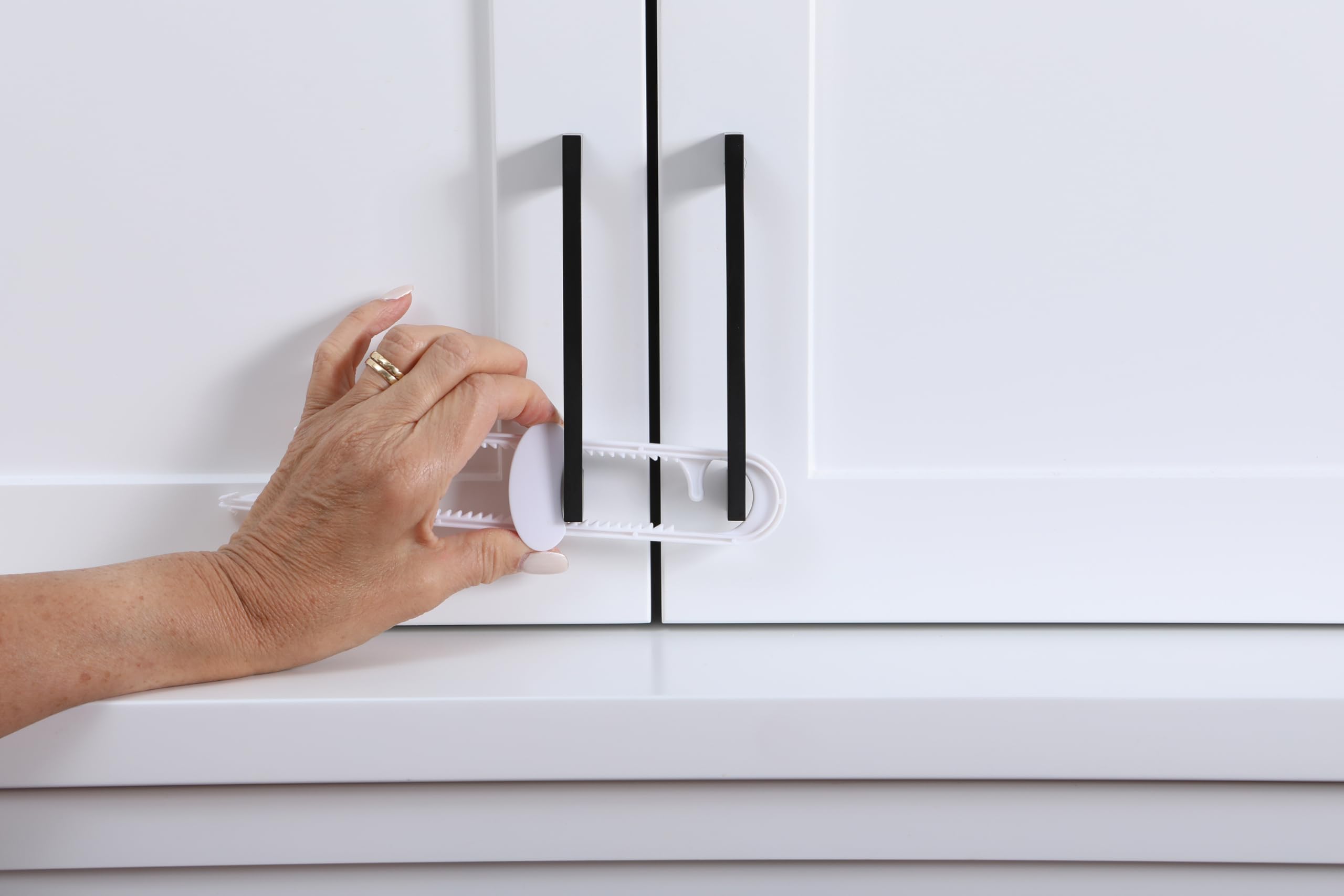 Dreambaby Sliding Locks with Catch 2 Pack-White by Dreambaby