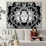 【Multifunktionaler Wandbehang】: Der Sonne und Mond Wandteppich ist als Wanddekoration, Tischdecke, Vorhang, Tagesdecken, Stranddecken, Vintage Wandtuch, Tapisserie, Hintergrund und Deckendekoration verwendet werden. Perfekt für Ihr Schlafzimmer, Ihr Wohnzimmer und Ihr Heimbüro.