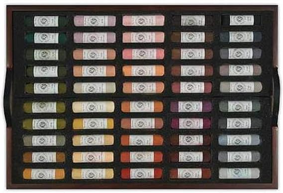 Mungyo Artists Handmade Soft Pastels 200 Colors Set Wooden Case