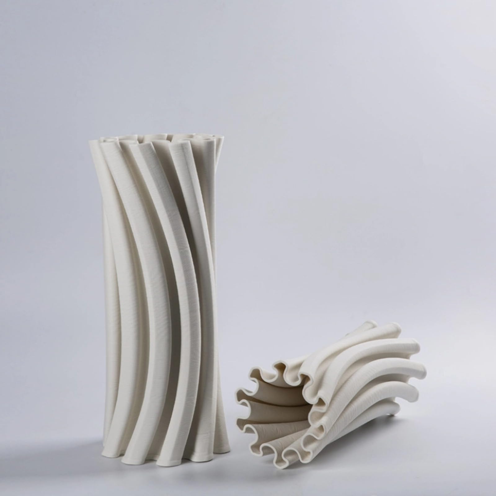 Biały ceramiczny wazon 3D spiralny wazon na kwiaty Nowoczesny mały wazon do domu Stół do salonu Biuro na farmie (biały),White