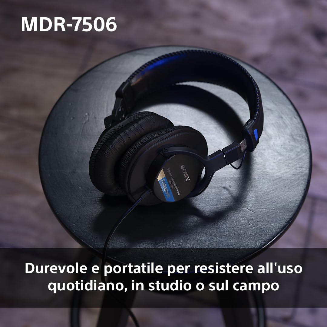 Sony MDR-7506 Cuffie monitor da studio chiuse, con filo, da 10 Hz a 20 kHz, adatte per la registrazione e il mixaggio in studio, 63 Ohm, design leggero e pieghevole (227 g), custodia inclusa, Nero