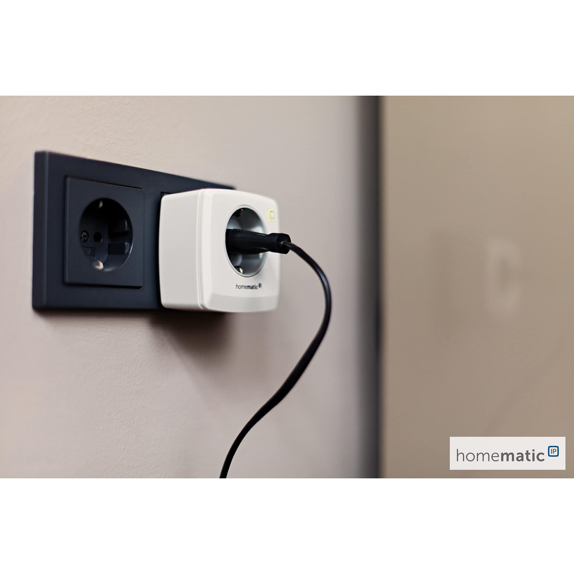 Homematic IP 3er Set Schalt-Mess-Steckdose, Smart Home, Steckdose misst Strom, digitaler Zwischenstecker Steuerung per App, Alexa & Google Home, Energie sparen