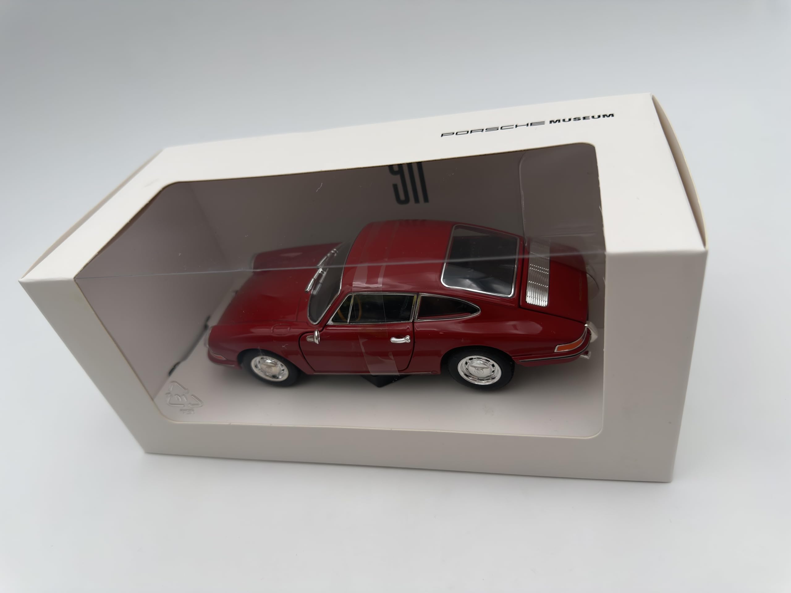 Porsche 911 Modellauto 1:24, rot - Detailgetreues Sammlermodell I GT Marketing I Miniatur Fahrzeug (Museum Edition)