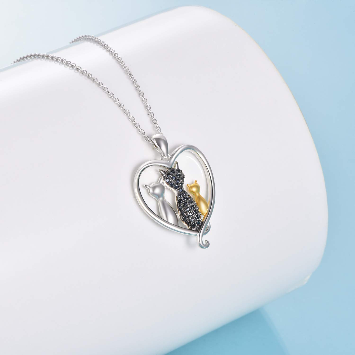 Collar de plata de ley 925 con colgante de corazón de circonita y piedra lunar, colgante de luna, joyería de cumpleaños para mujeres amantes de los gatos, 0.79*1.1 inches, Plata esterlina