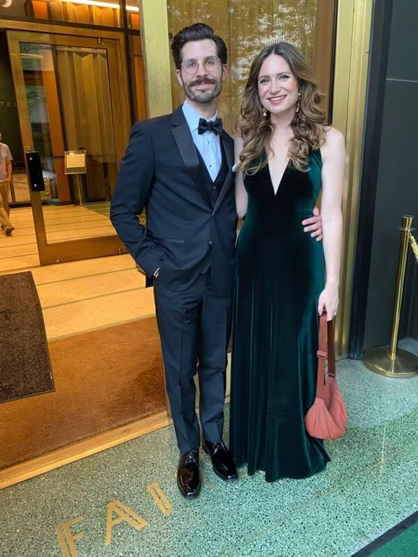 Elegant Velvet Bridesmaid Dress Simple V Neck Formal Dresses 2025 A Line Wedding Guest Dress XOD05184