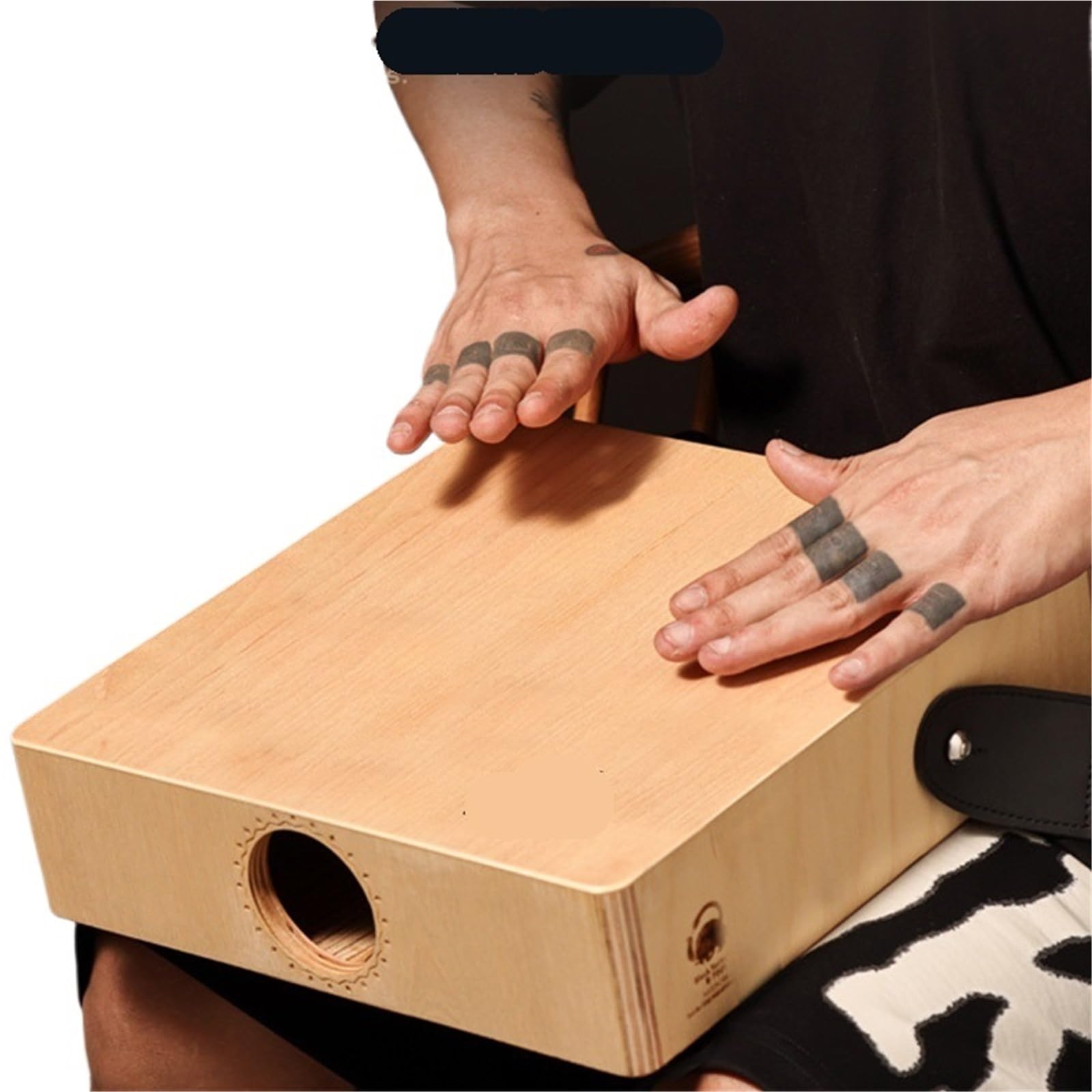 Tamburo a forma di scatola cajon in legno