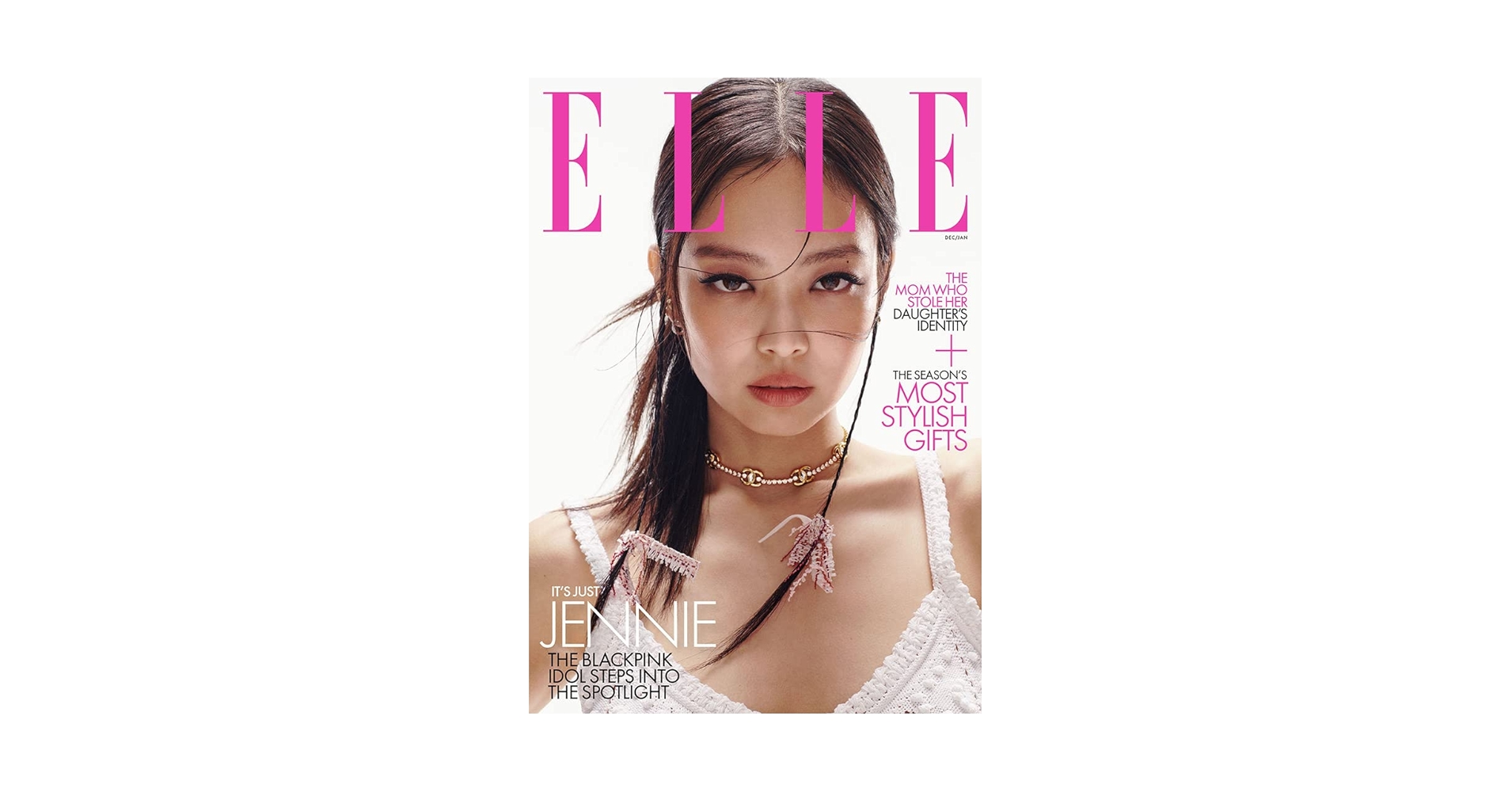 Amazon.com: Elle Magazine December 2022 / January 2023