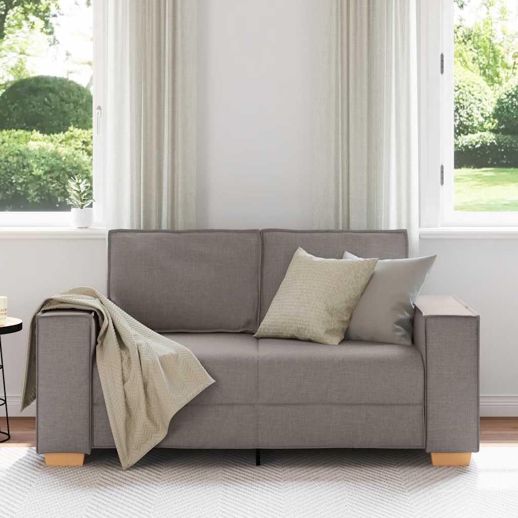 Sofa 2-osobowa w kolorze szarobrązowym (taupe), obicie z poliestru, drewniana rama metalowa, szerokie podłokietniki do salonu, wytrzymała i wygodna