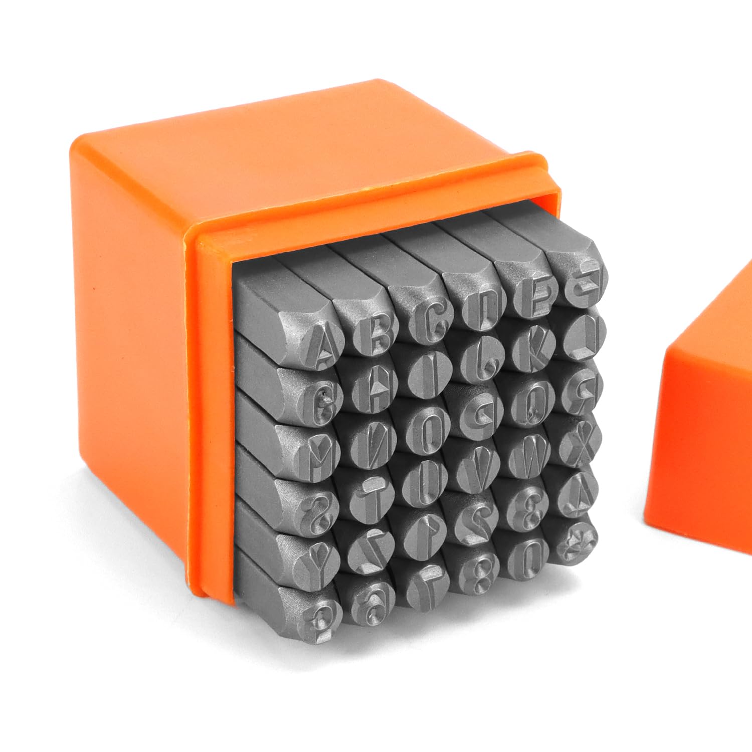 QWORK® 36 Pièces Lettres et Chiffres à Frapper 6mm - Alphabet A-Z, Numéros 0-8, Symbole & - Poinçon pour Métal, Bois, Plastique et Cuir