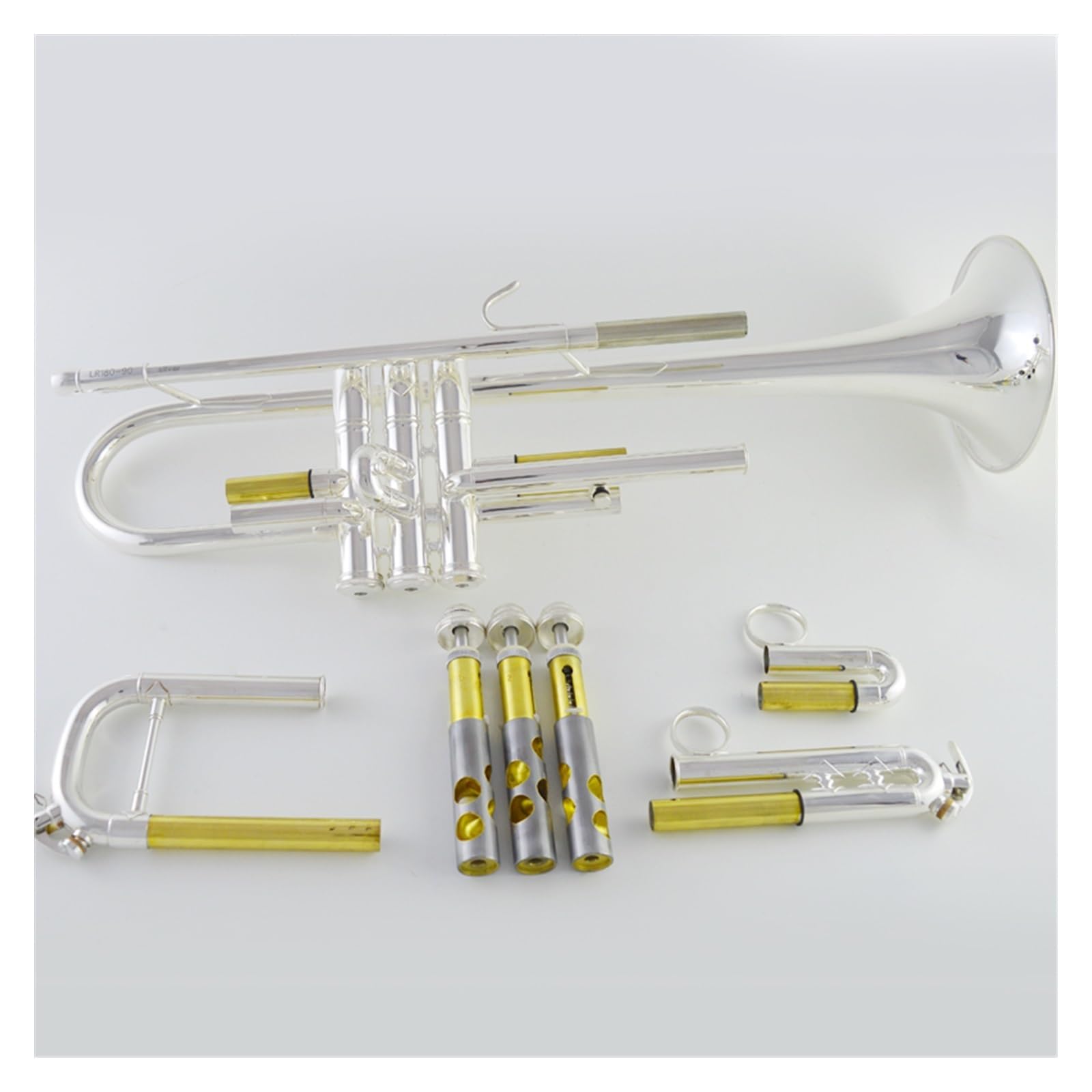 trąbka instrument Posrebrzany instrument trąbkowy w tonacji B z jednym ustnikiem i jednym dzwonkiem
