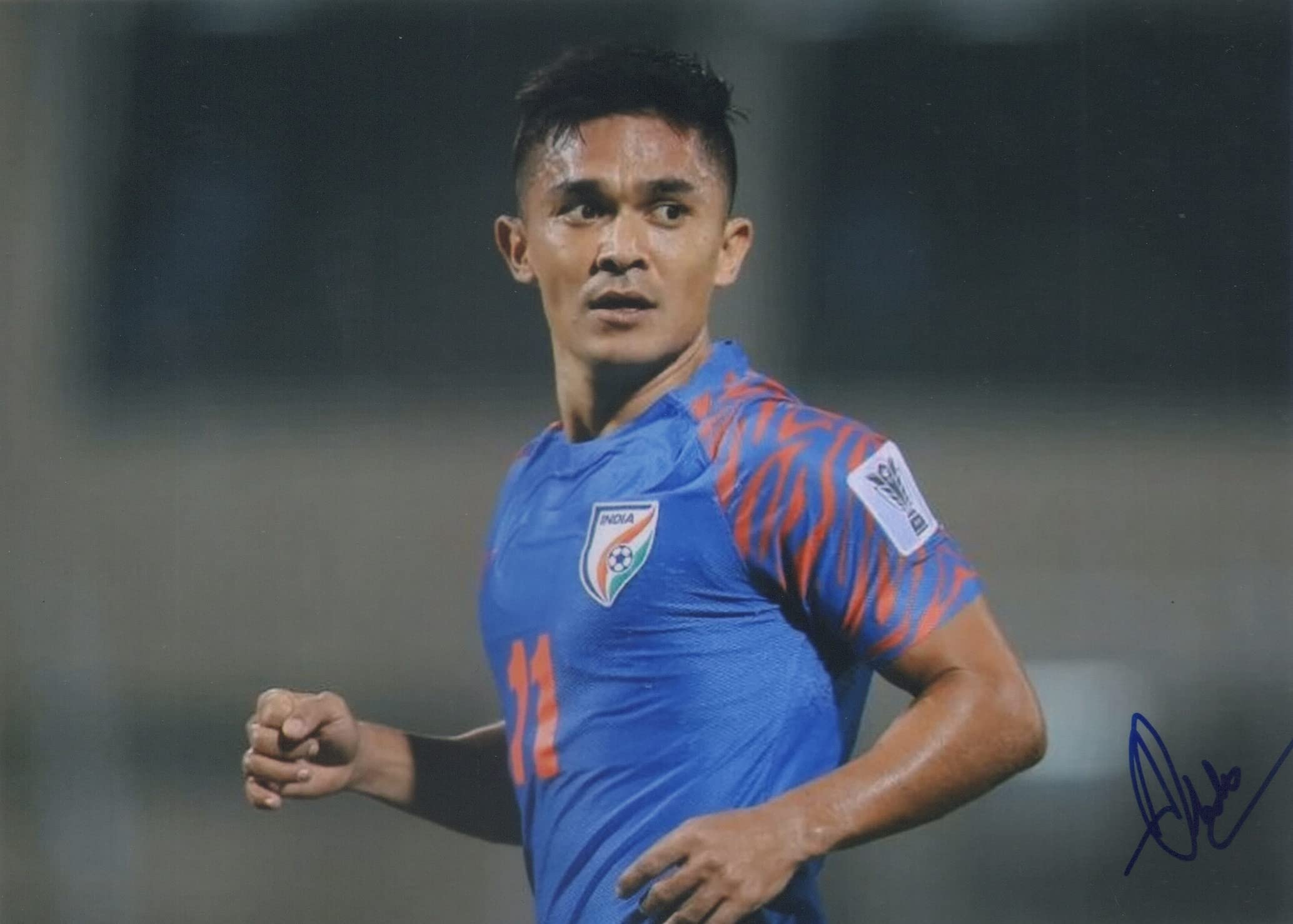 5x7 Inches Original Autographed Photo of Indian Footballer Sunil Chhetri-image-28