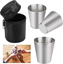 PERFETSELL 4 Stück Edelstahlbecher 30ml Klein Edelstahl Becher Schnaps Schnapsbecher Stapelbare Trinkbecher Flachmann Becher Camping Schnapsgläser Tragbar Metallbecher mit Lederetui für Outdoor Urlaub