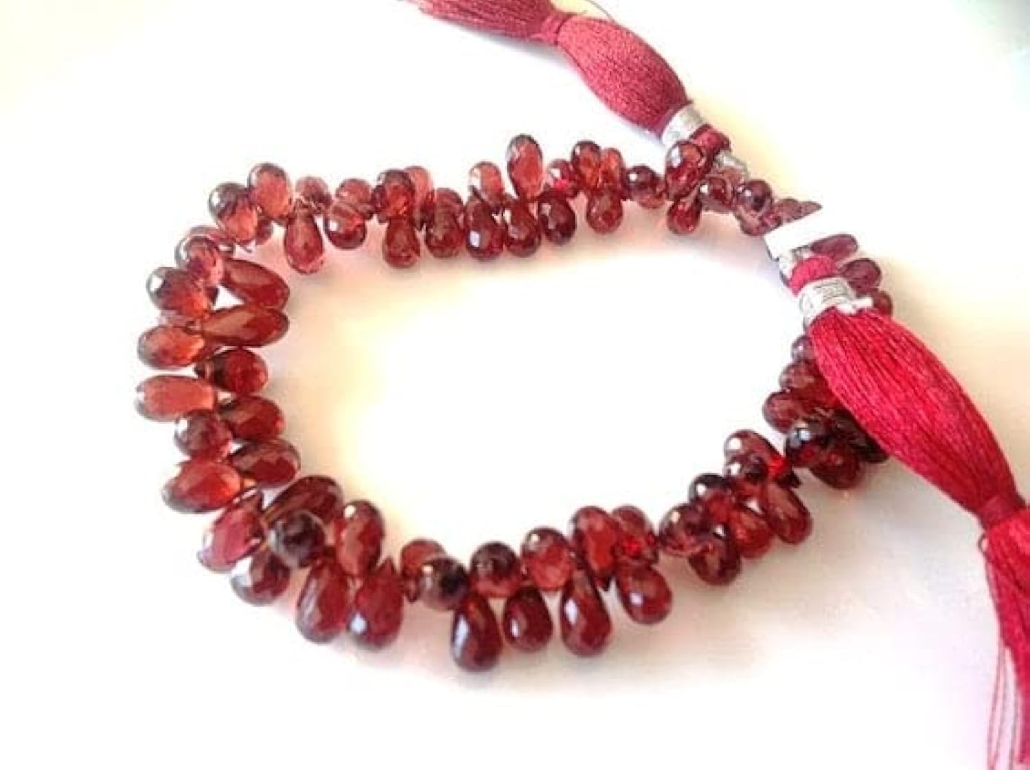 Garnet pyrope rouge naturel de qualité supérieure, briolettes facettées 4x7mm précieuses