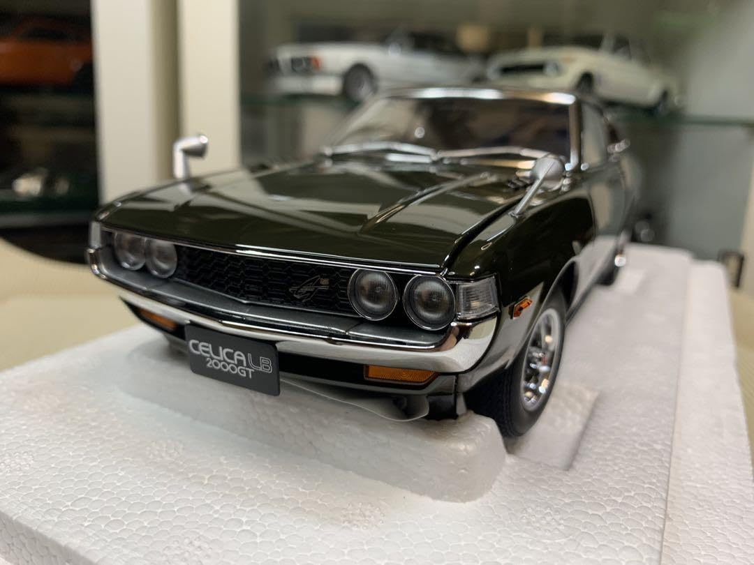 Amazon.co.jp: オートアート 1 18 トヨタセリカLB 2000GT モスグリーン