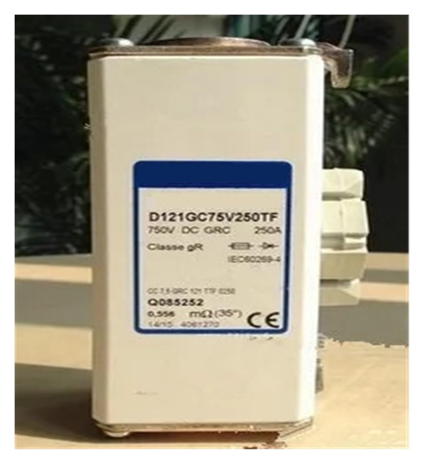 Fusibles D121GC75V250TF 750VDC GRC 250A CC 7 5 GRC 121 TTF 0250 Q085252
