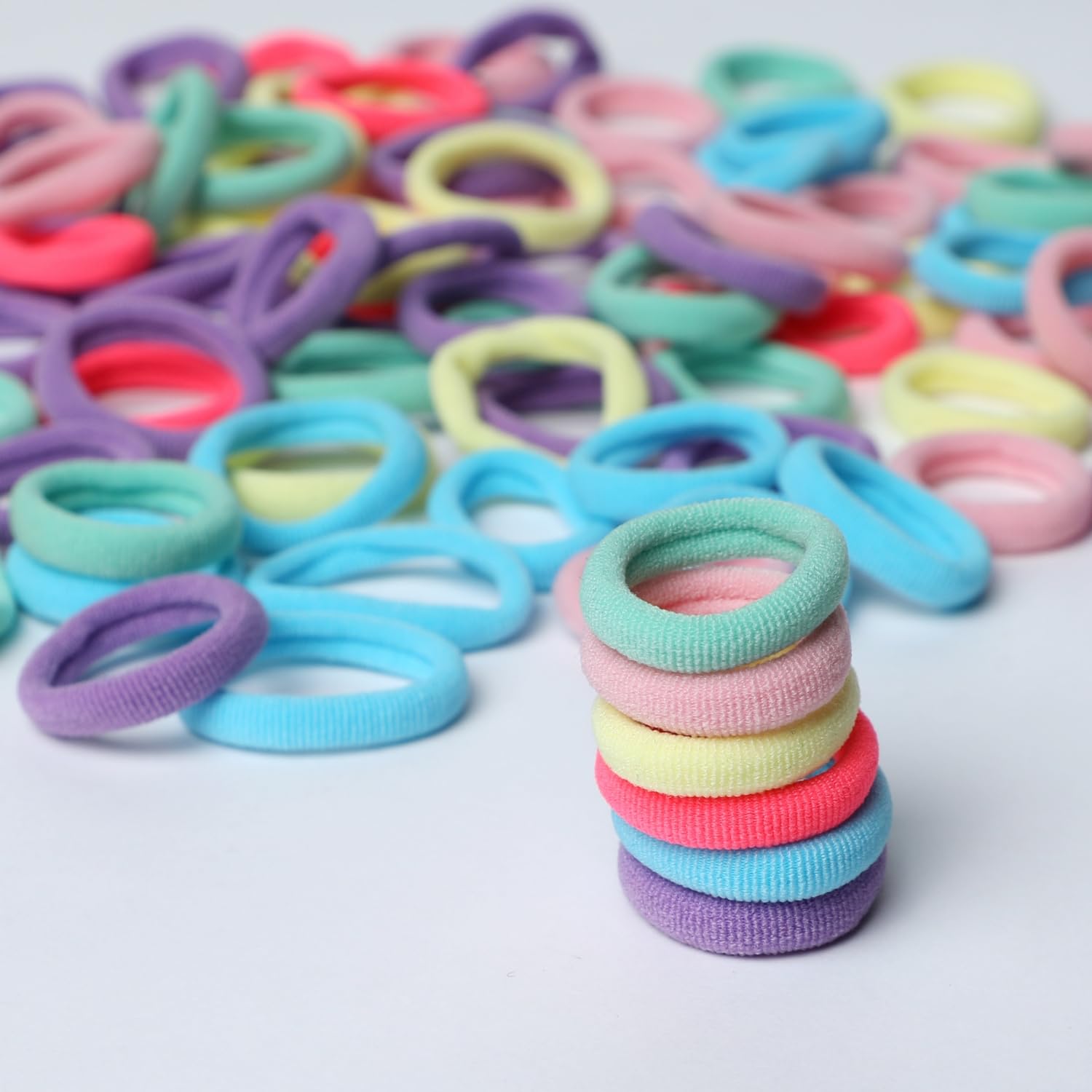 WANBY Hair Ties Mini Seamless Black Hair Bands Soft Elastics Ponytail Holders Hair Ties for Girls Toddler (Colorful 200 Pcs) - Image 2