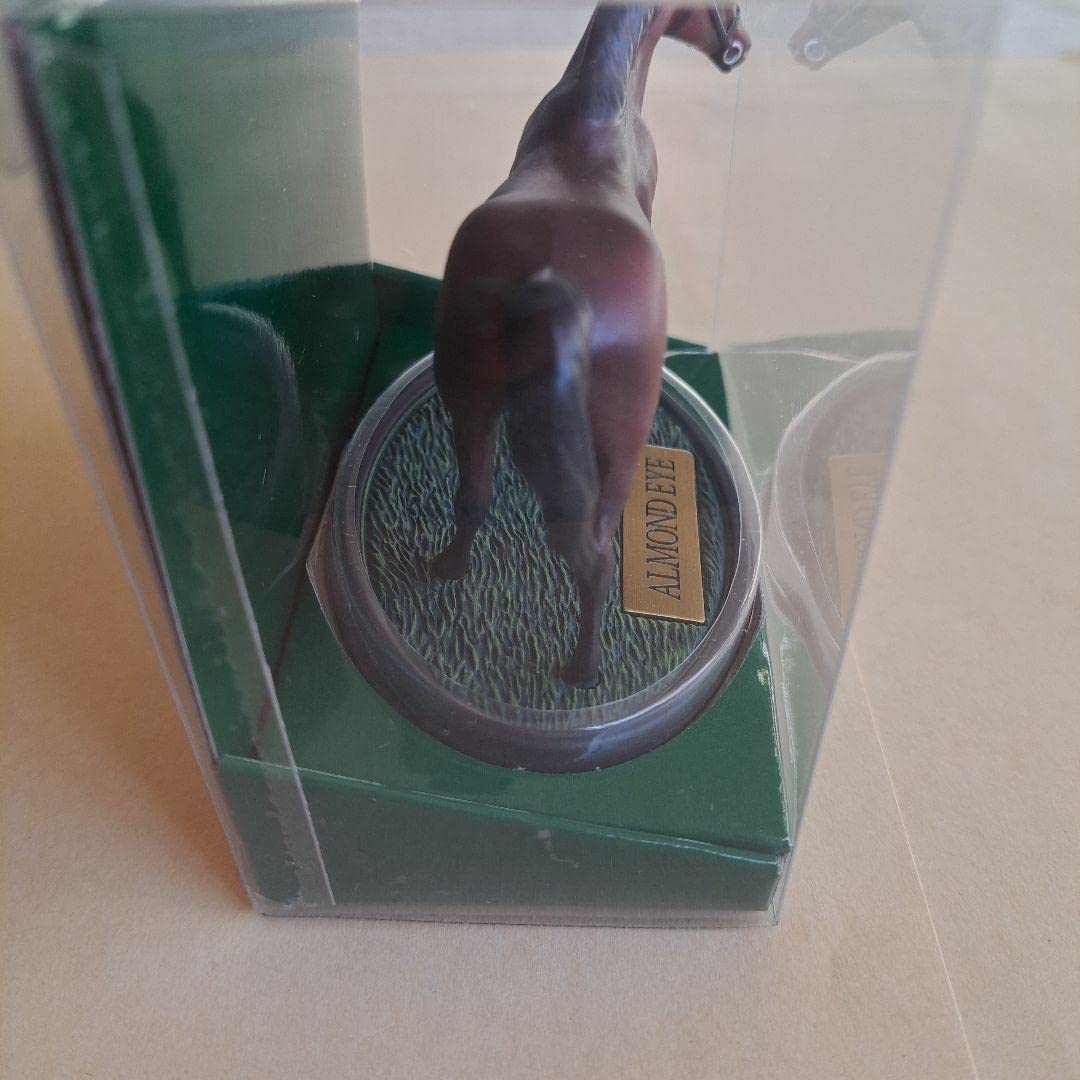 Amazon.co.jp: アーモンドアイ 競馬 競走馬 フィギュア JRA : おもちゃ