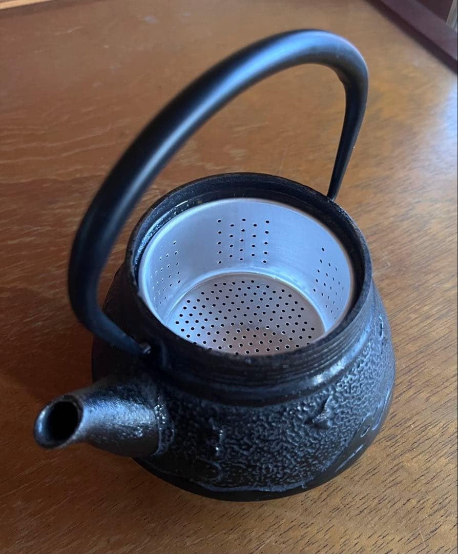 Amazon.co.jp: 南部鉄器の急須波千鳥柄 : ホーム＆キッチン
