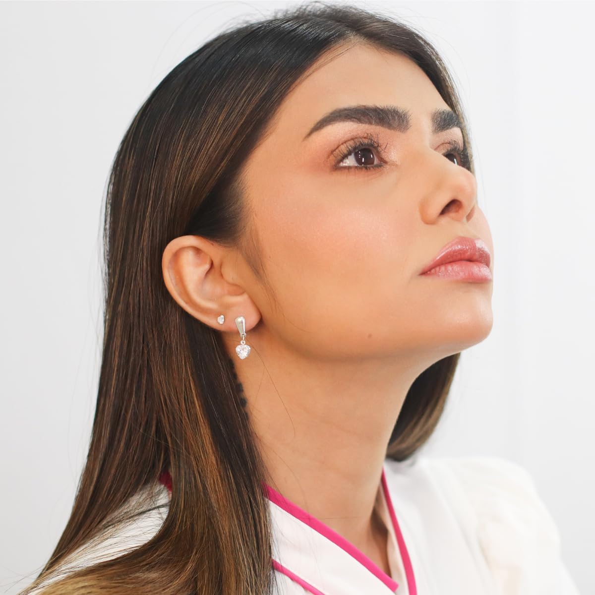 Brinco Prata Zircônia Coração Pendurado 07 mm Prata 925 Original em promoção! Veja a oferta e mais achadinhos de Bijuterias 6 Hoje é o melhor dia para comprar Brinco Prata Zircônia Coração Pendurado 07 mm Prata 925 Original com aquele preço maroto! Promoção! Aproveite a oferta! 6