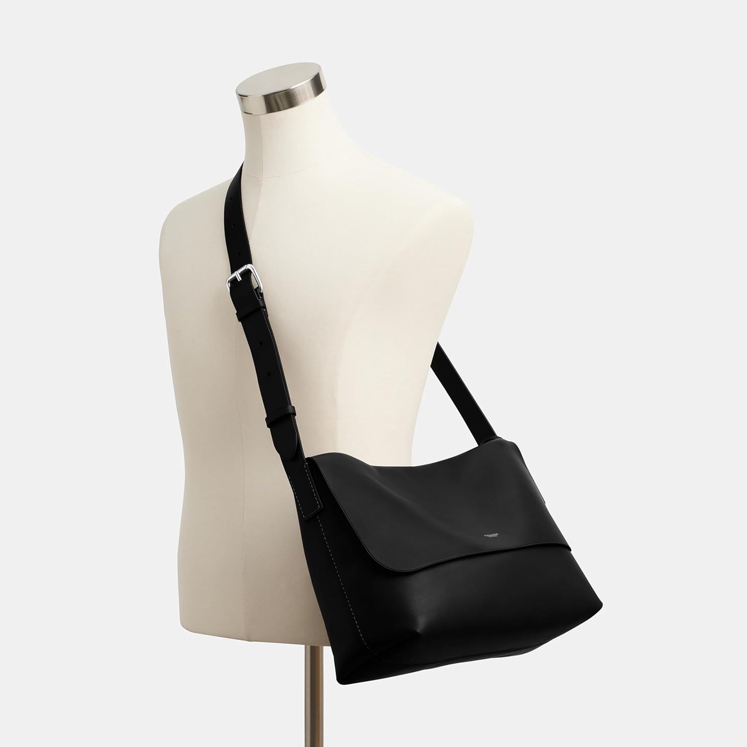 Coach Ludlow Messenger Bag - Image 5