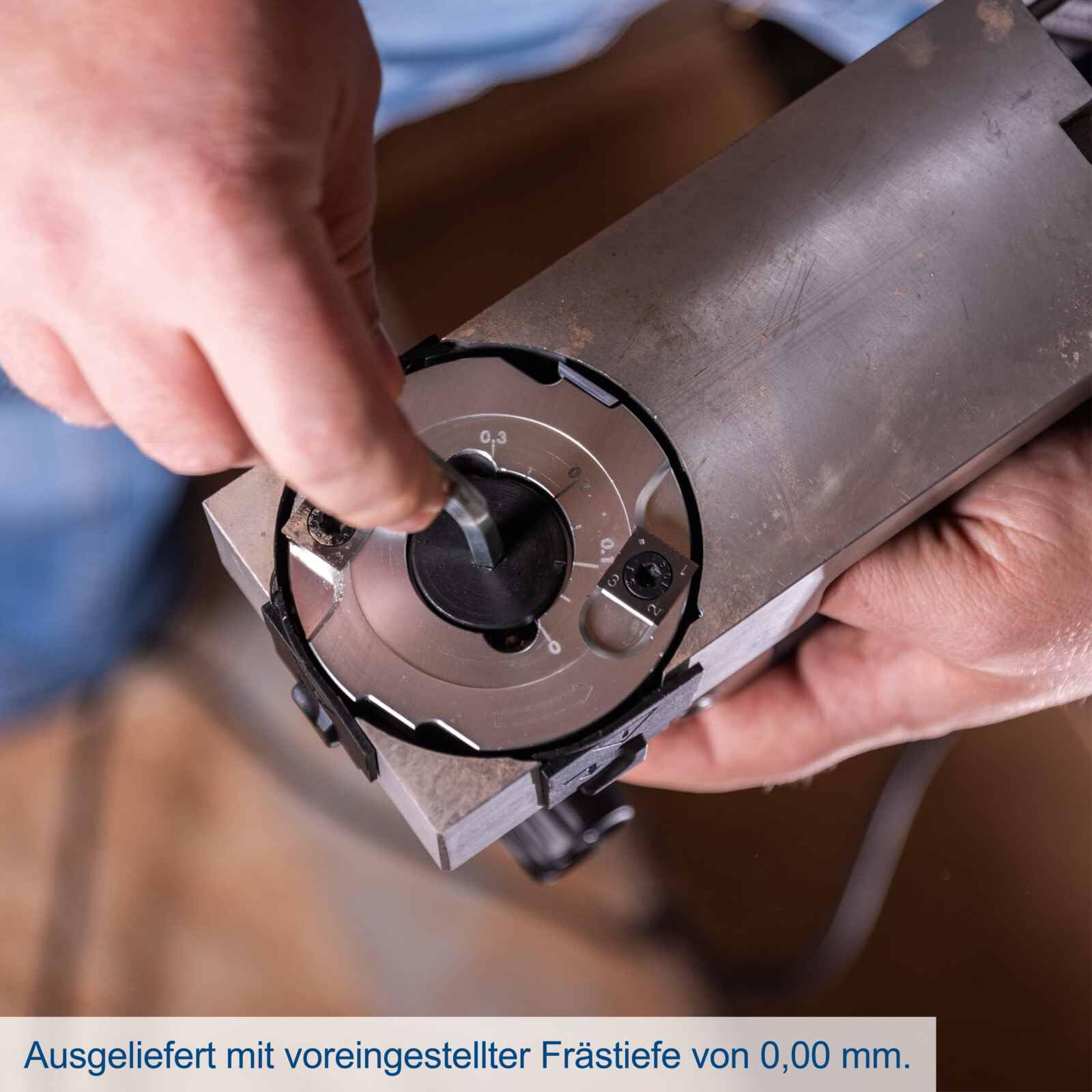 Scheppach Lackfräse LFR720 | Fräsbreite 80mm | Frästiefe 0–0,3mm | 720W Leistung | Drehzahl 10.000 min-1 | zur Entfernung von Farben, Lacken & Kleberückständen | inkl. 4 Wendemesser & Absaugadapter