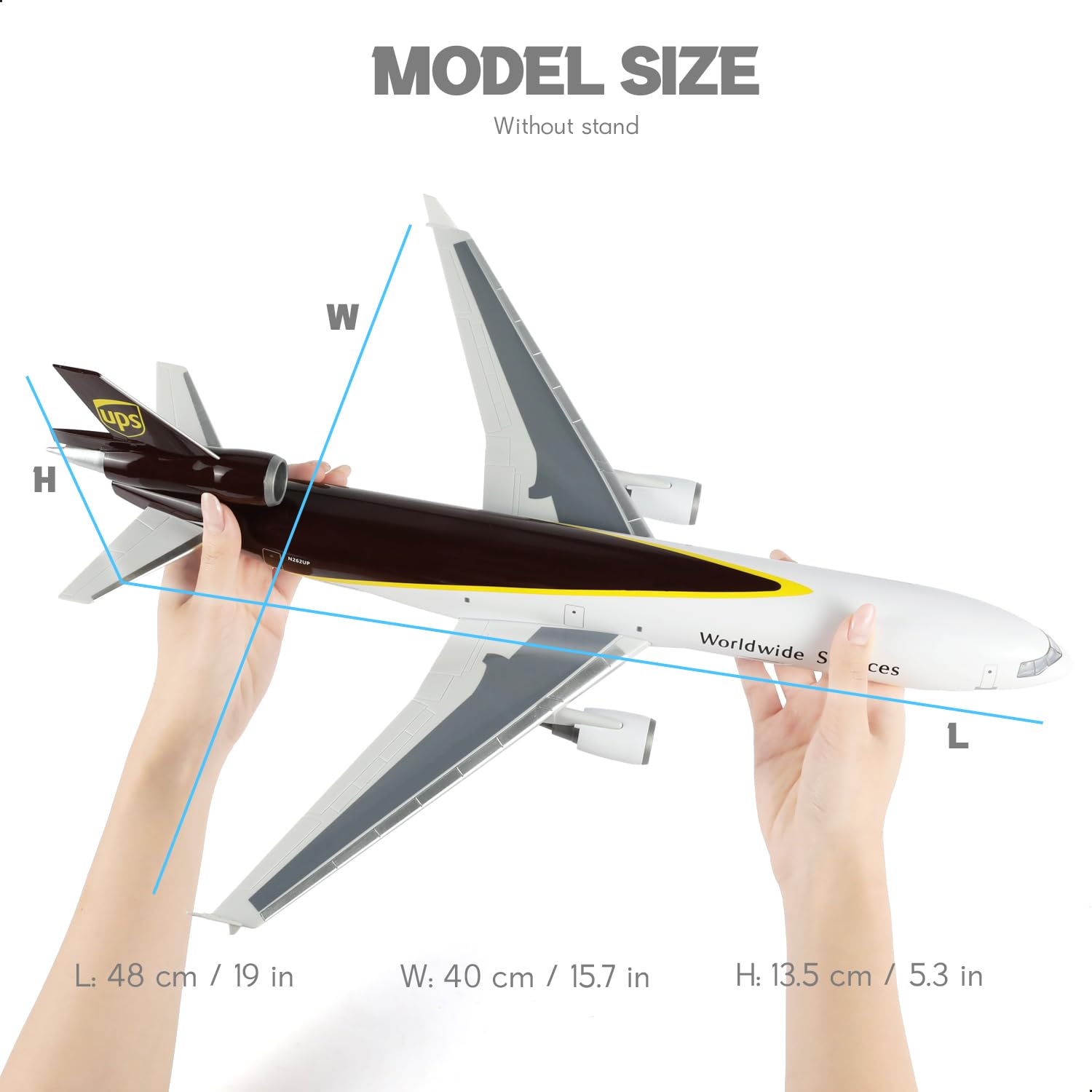 MD-11 Flugzeugmodell im Maßstab 1:130, kompatibel mit UPS, inklusive Ständer (47 cm lang), aus Resin, ideal als Souvenir für Erwachsene, als Dekoration für Zuhause oder Büro.