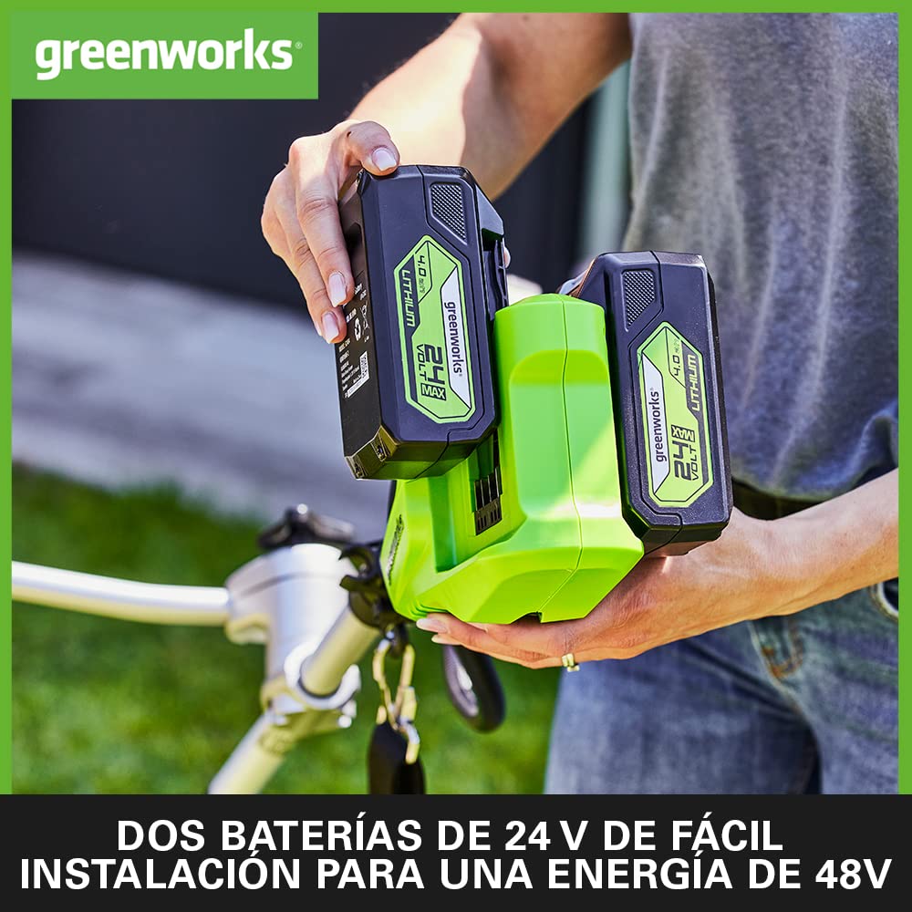 Greenworks 48V (24V x 2) Desbrozadora a Batería, Motor sin Escobillas, Arnés, Mango de Bicicleta, Ancho Corte 38 cm, Hilo Nylon 2 mm, Cuchilla 25 cm, Dos Baterías 4Ah y Cargador GD24X2BCBK4x