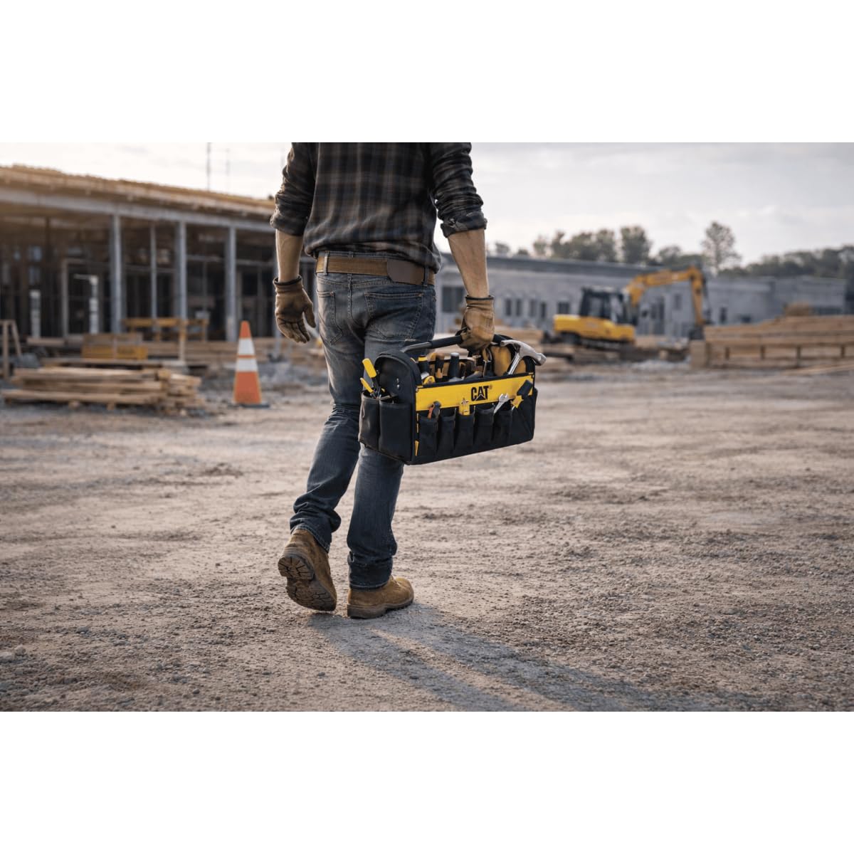CATERPILLAR - Bolsa de herramientas 12L poliéster/PVC 1 bolsillo interior 16 bolsillos exteriores