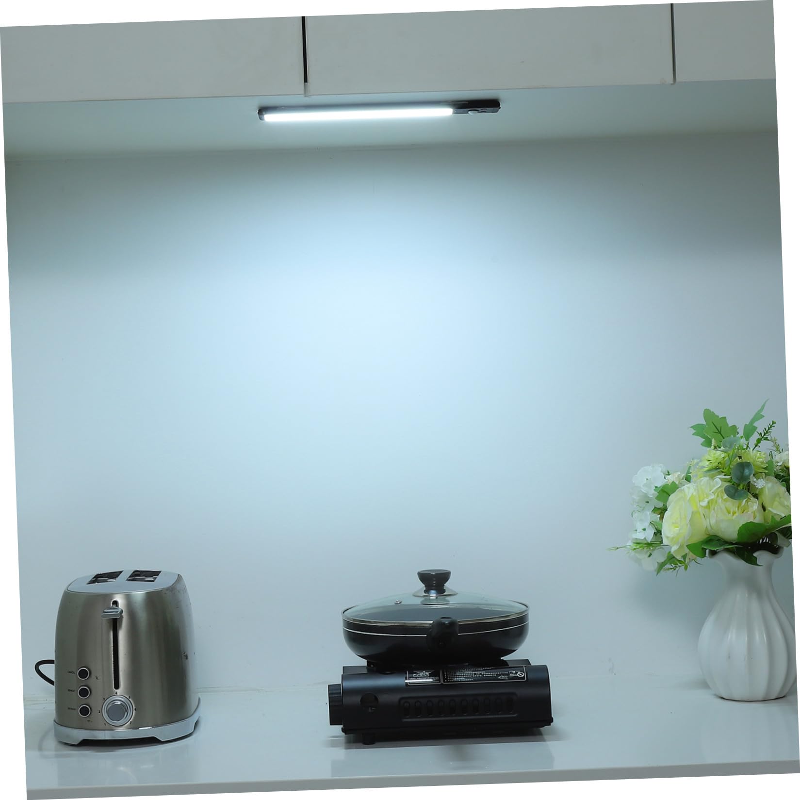 Sewroro 4 Piezas Luces LED para Gabinetes con Sensor de Movimiento de Iluminación para Cocina Pasillo y Escalera Duración Consumo Iluminación y