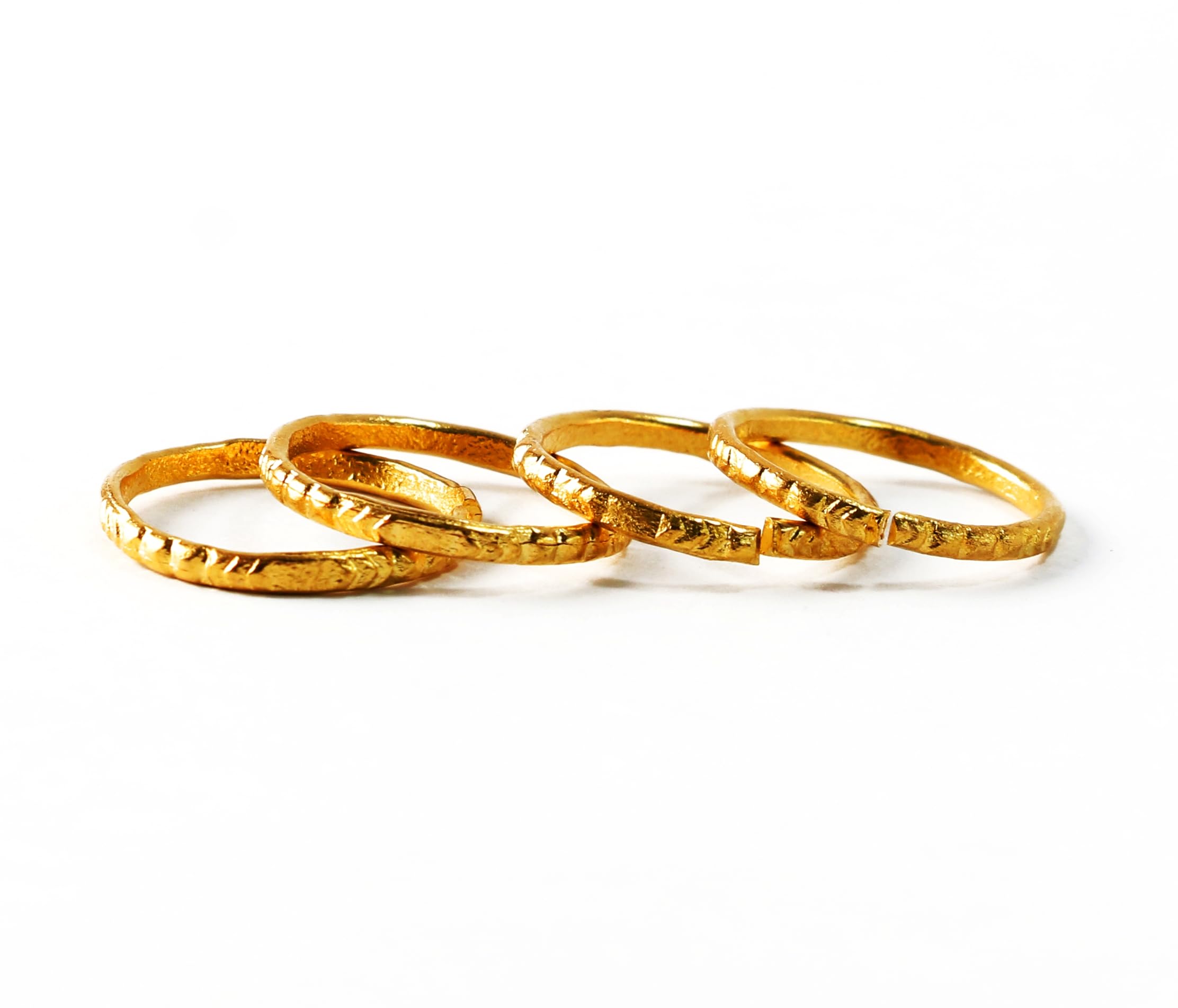 Deccani Handicrafts Metal Alloy (Panchaloha) Toe Rings for Women - Dynamic Arrows & Distinct dots Pattern – set of 4 Pieces (B0BW3R1KXV) Amazon Price History, Amazon Price Tracker