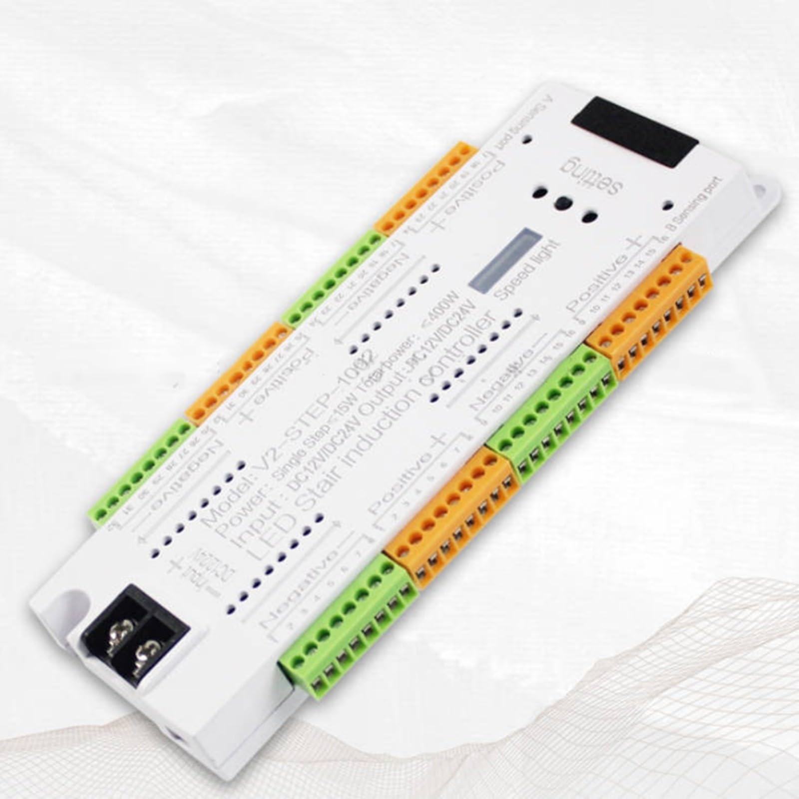 Sensore di movimento LED regolatore della luce della scala 32 canali Controllo automatico di illuminazione 120 ° Angolo di rilevamento 1- Distanza bassa tensione 12V-24V