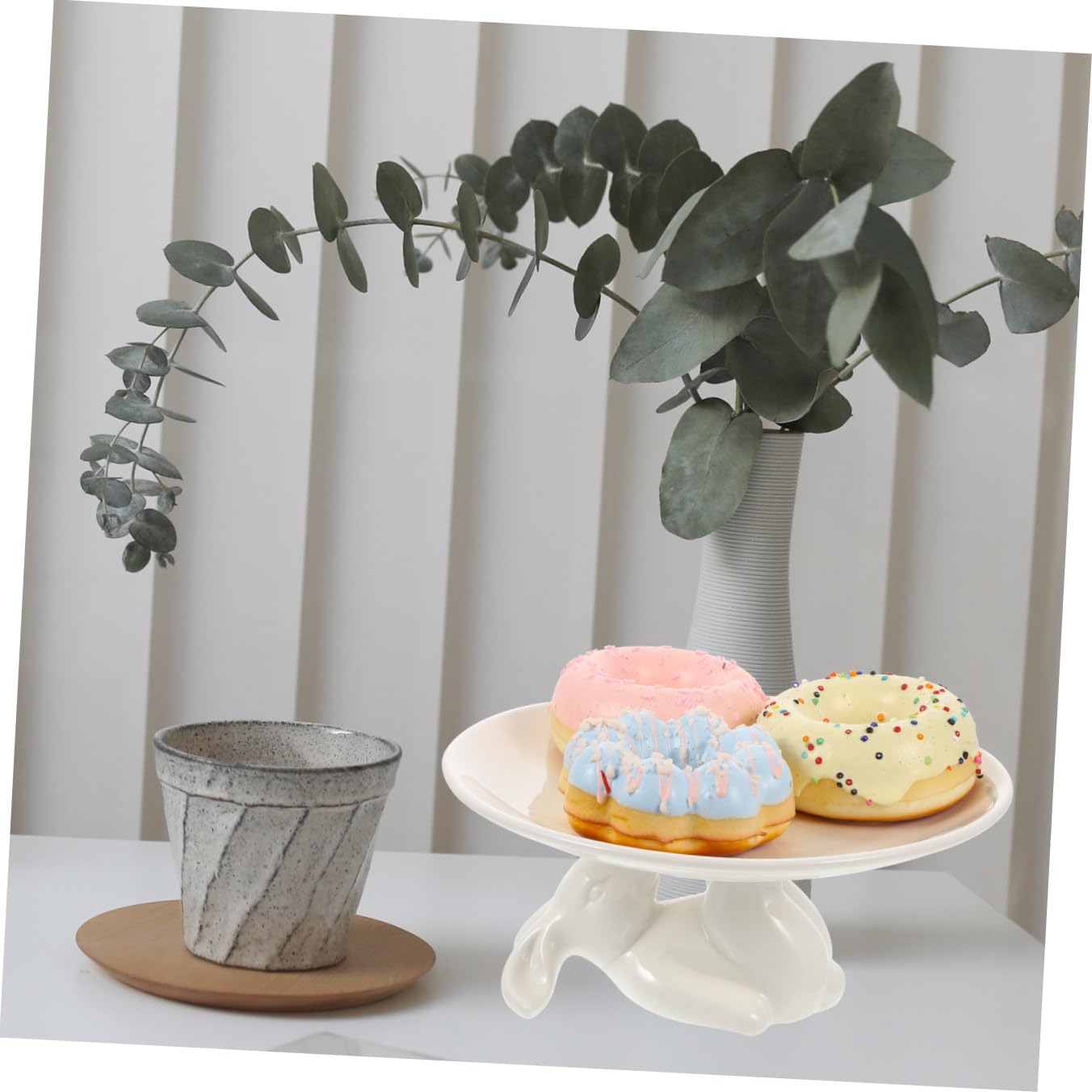 HEMOTON 1 Jeu Plateau Lapin en Céramique Assiettes Lapin De Pâques Plateau D'accessoires Assiette à Gâteau De Pâques Présentoir à Cupcakes en Céramique Blanche Porte-clés Le Dessert
