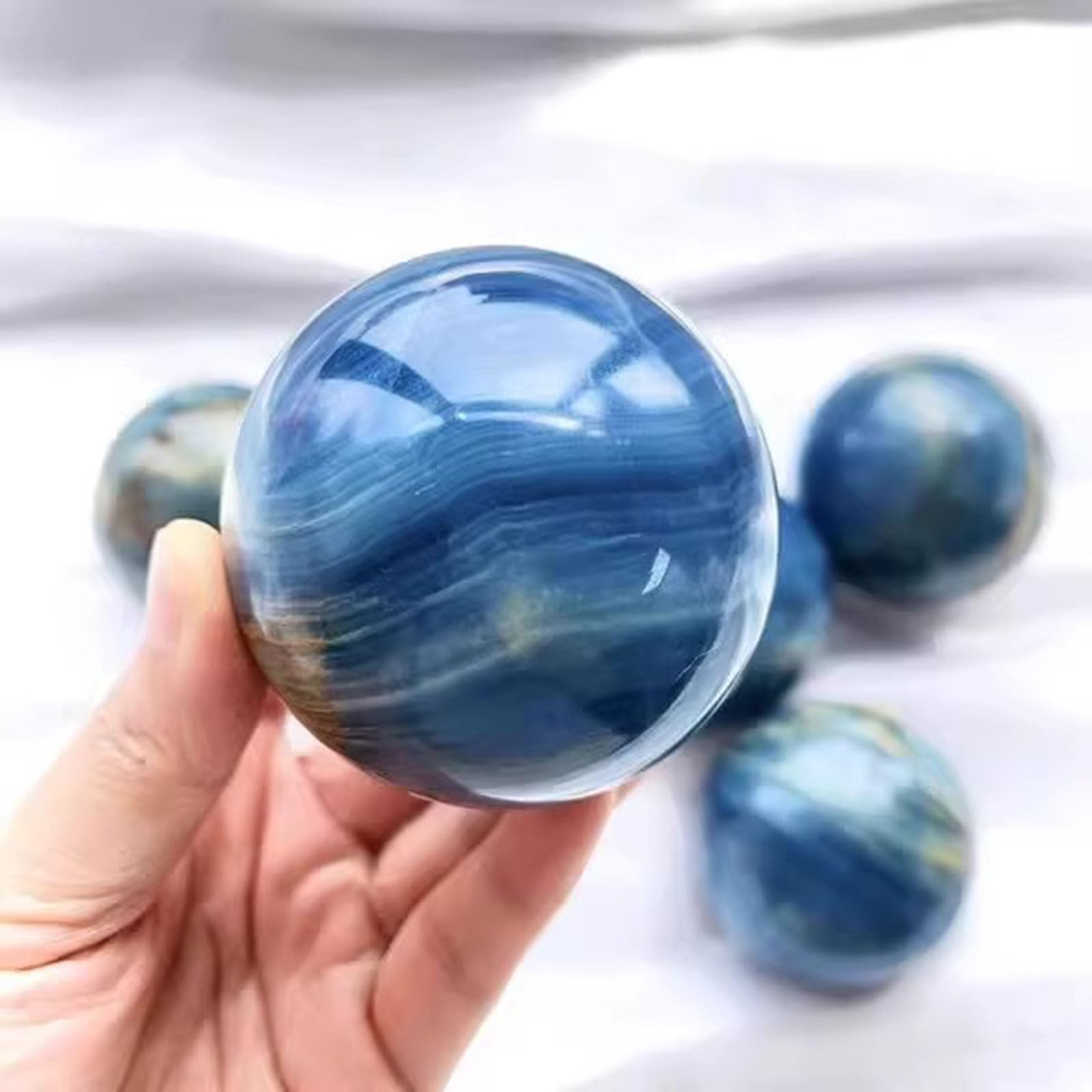 Sfera di Cristallo di Agata Blu, Sfere di Cristallo per Meditazione, Stregoneria e Sfere Decorative, Cristalli e Pietre curative, Regalo per Principianti, Ornamenti da scrivania,50~60mm