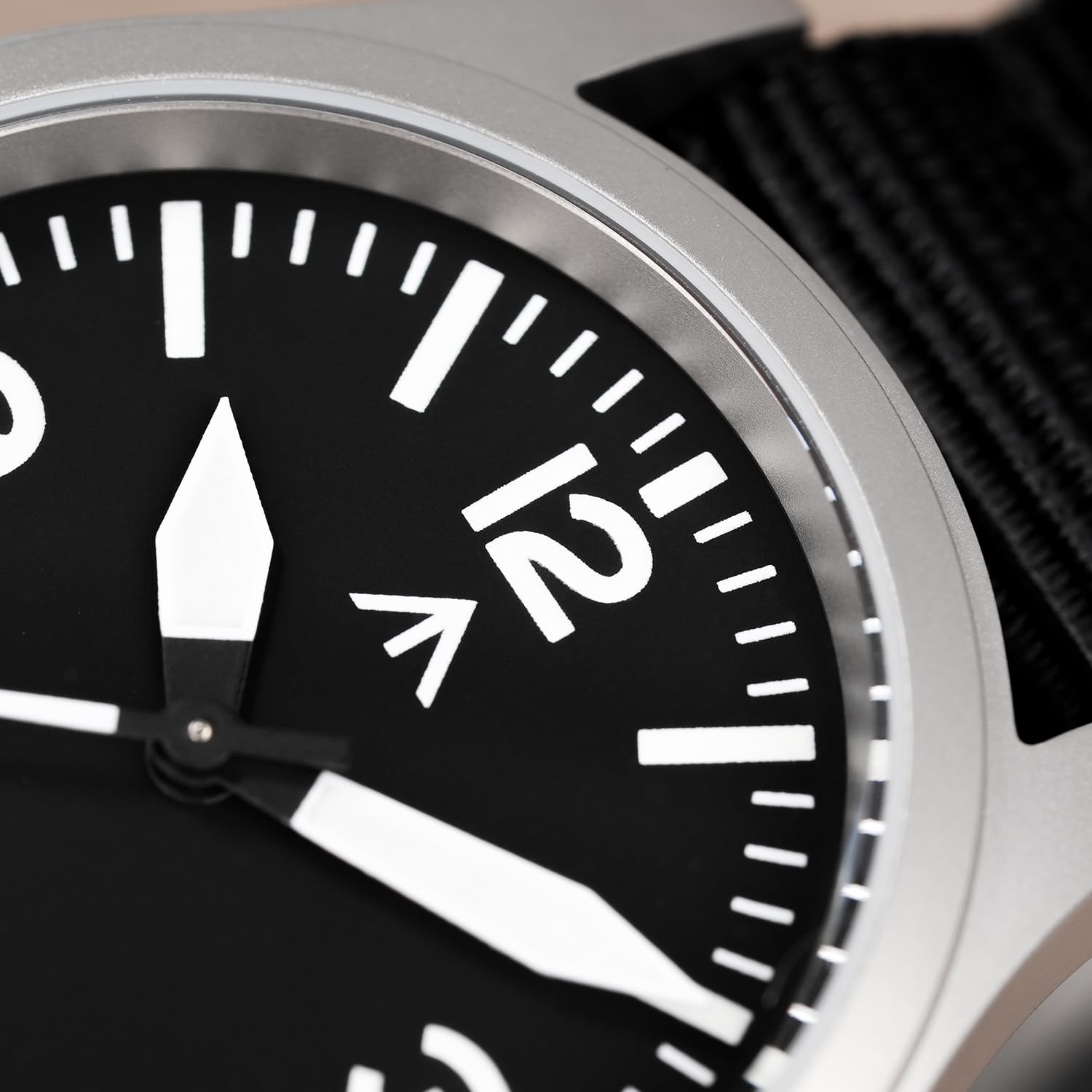 Militado ML05 VH31 - Orologio al quarzo da uomo, 38 mm, con vetro zaffiro bombato, super luminoso, stile retrò, impermeabile fino a 100 m