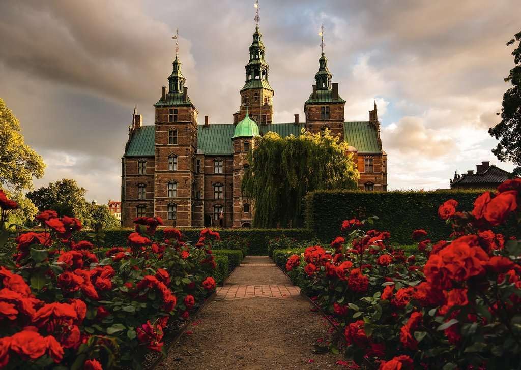 Ravensburger Puzzle 12001315, Beautiful Castles: Rosenborg Castle, Denmark, 1000 Pieces Puzzle for Adults and Children from 14 Years