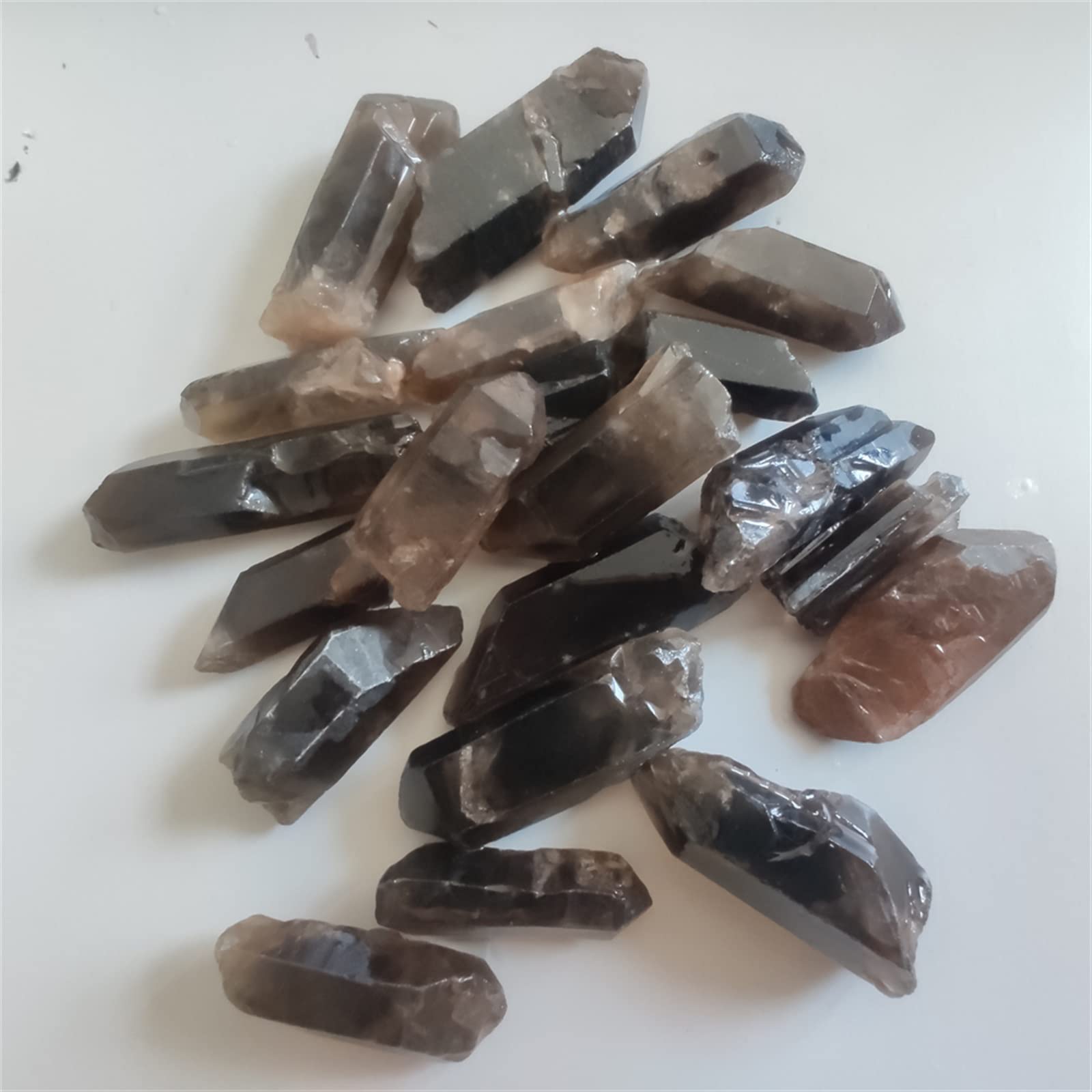 Kolekcje domowe 50-100 g 30-50 mm naturalny kwarc dymny herbata kryształ punkt kamień sześciokątne pryzmaty kwarcowy różdżka obelisk kamień DIY prezent (kolor: 40-50 g, rozmiar: 30-50 mm)