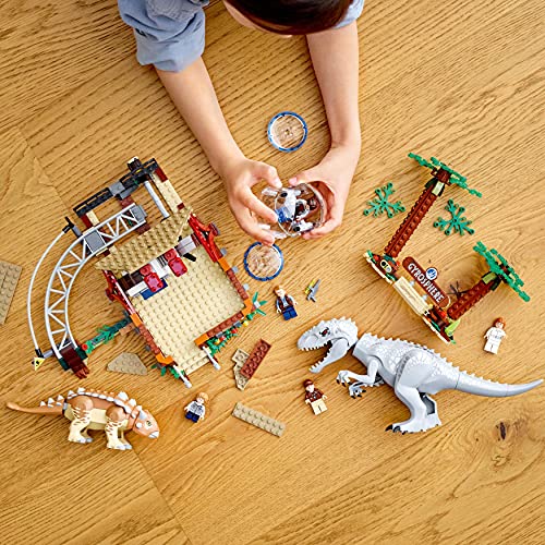 Jurassic World Indominus Rex Contro Ankylosaurus, Set Dinosauri Giocattolo da Costruire con Girosfera, per Bambini di 8+ Anni, 75941 - Lego - Immagine 15